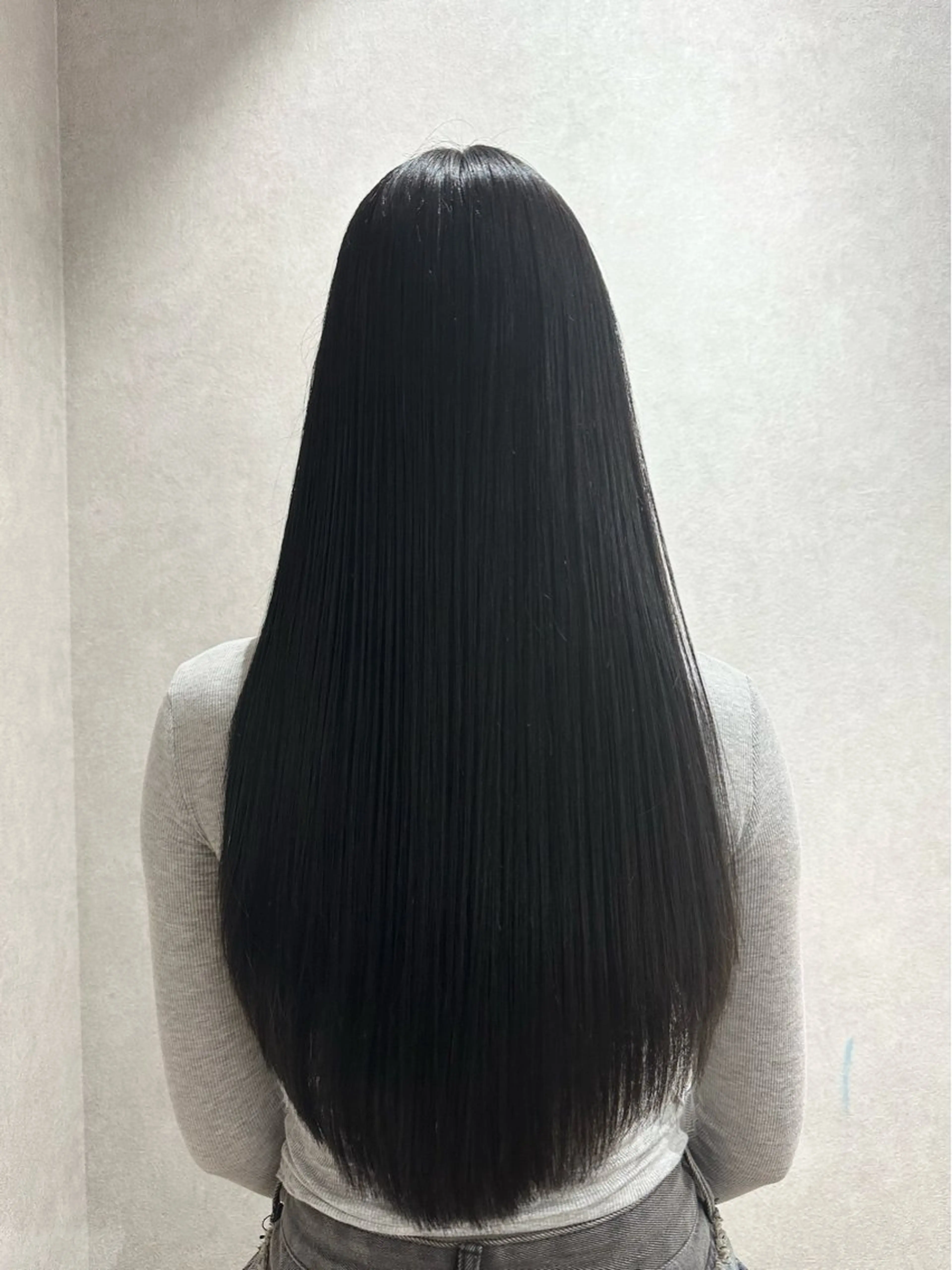 ロング カット 縮毛矯正 ✂️秋葉原 🤍YURI🤍のヘアスタイル