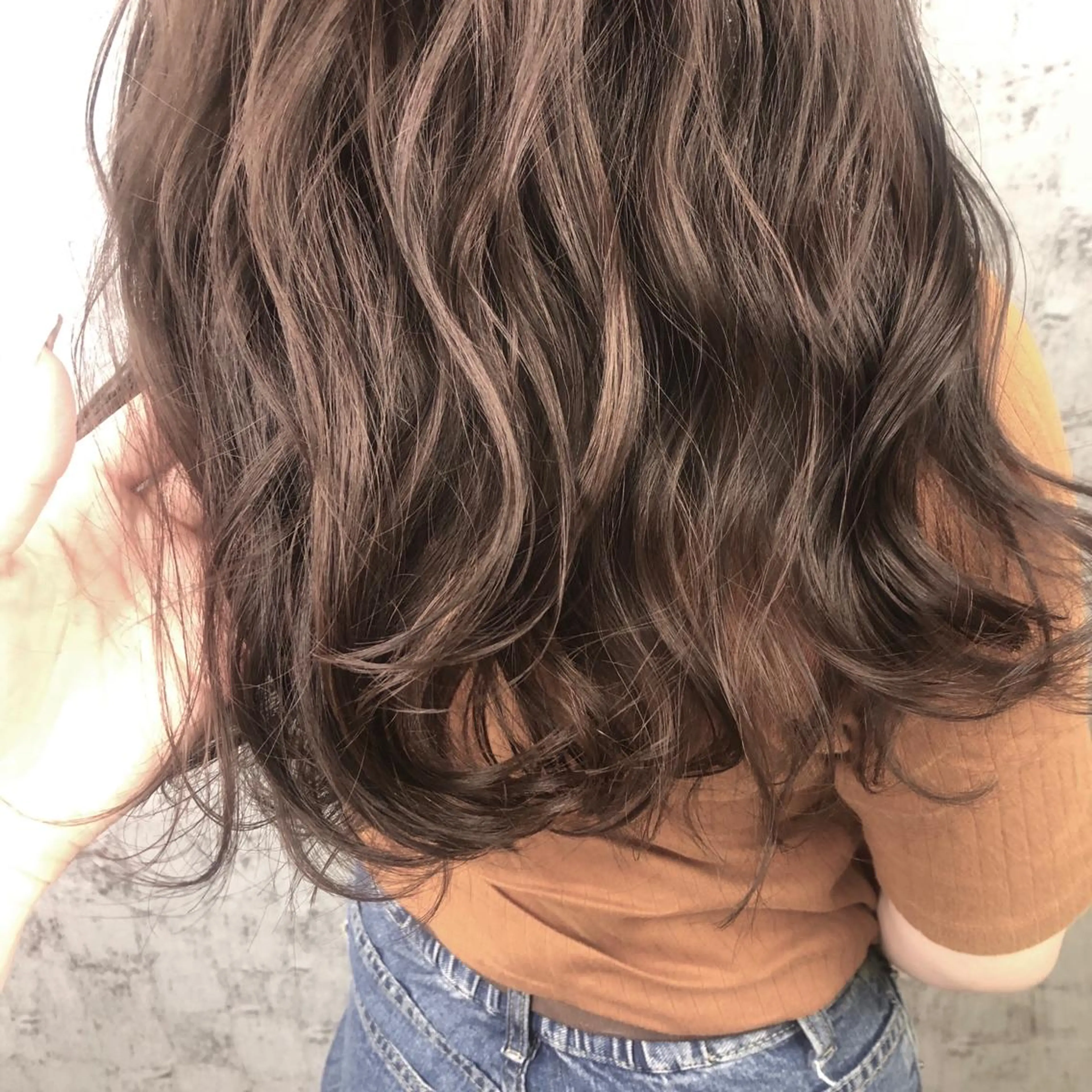 ロング カラー イルミナカラー 小顔レイヤー/ ベージュ🤍Rieのヘアスタイル