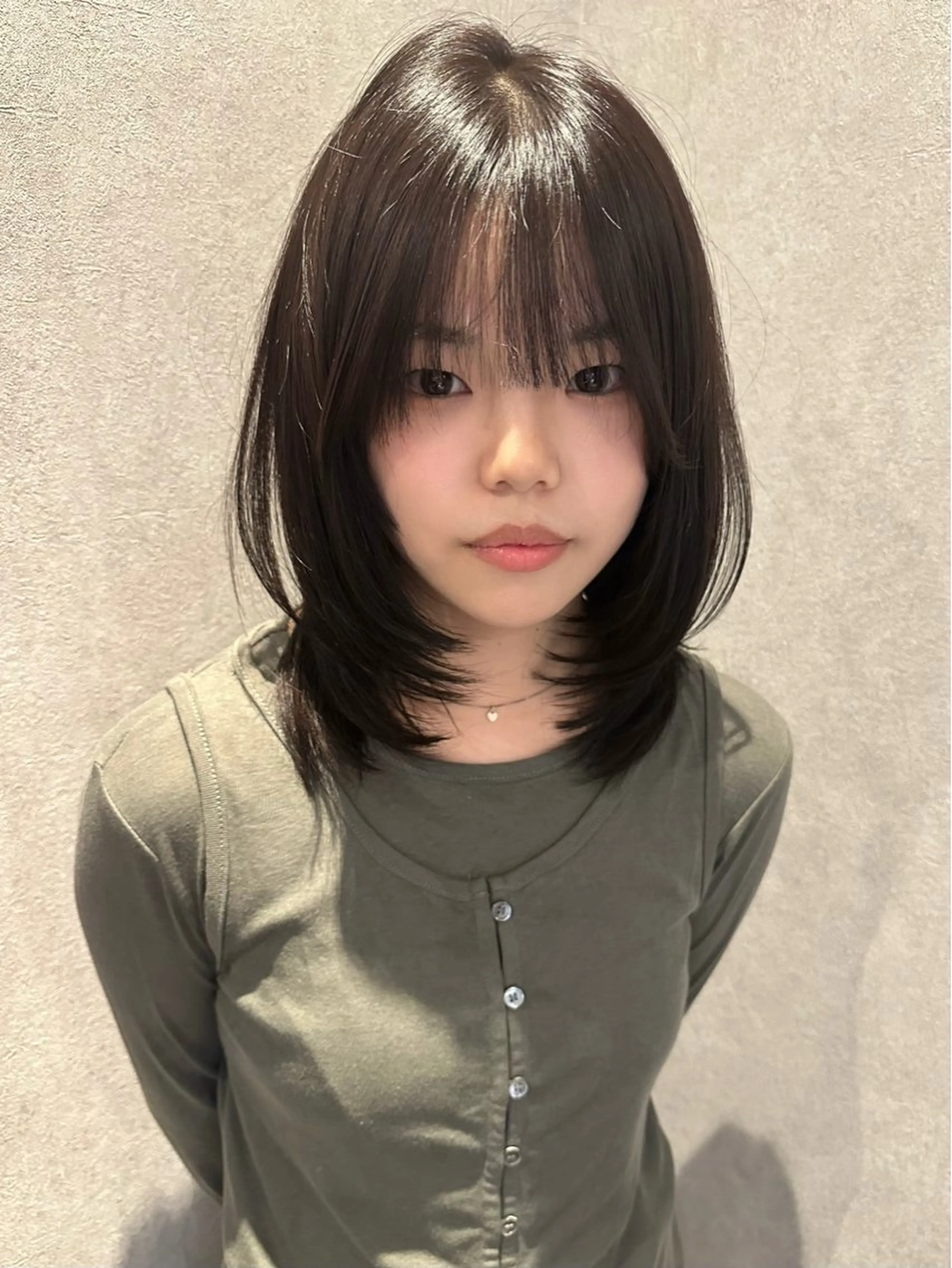 ミディアム カット ヘアカラー トリートメント レイヤー/ハッシュ 三好悠生のヘアスタイル