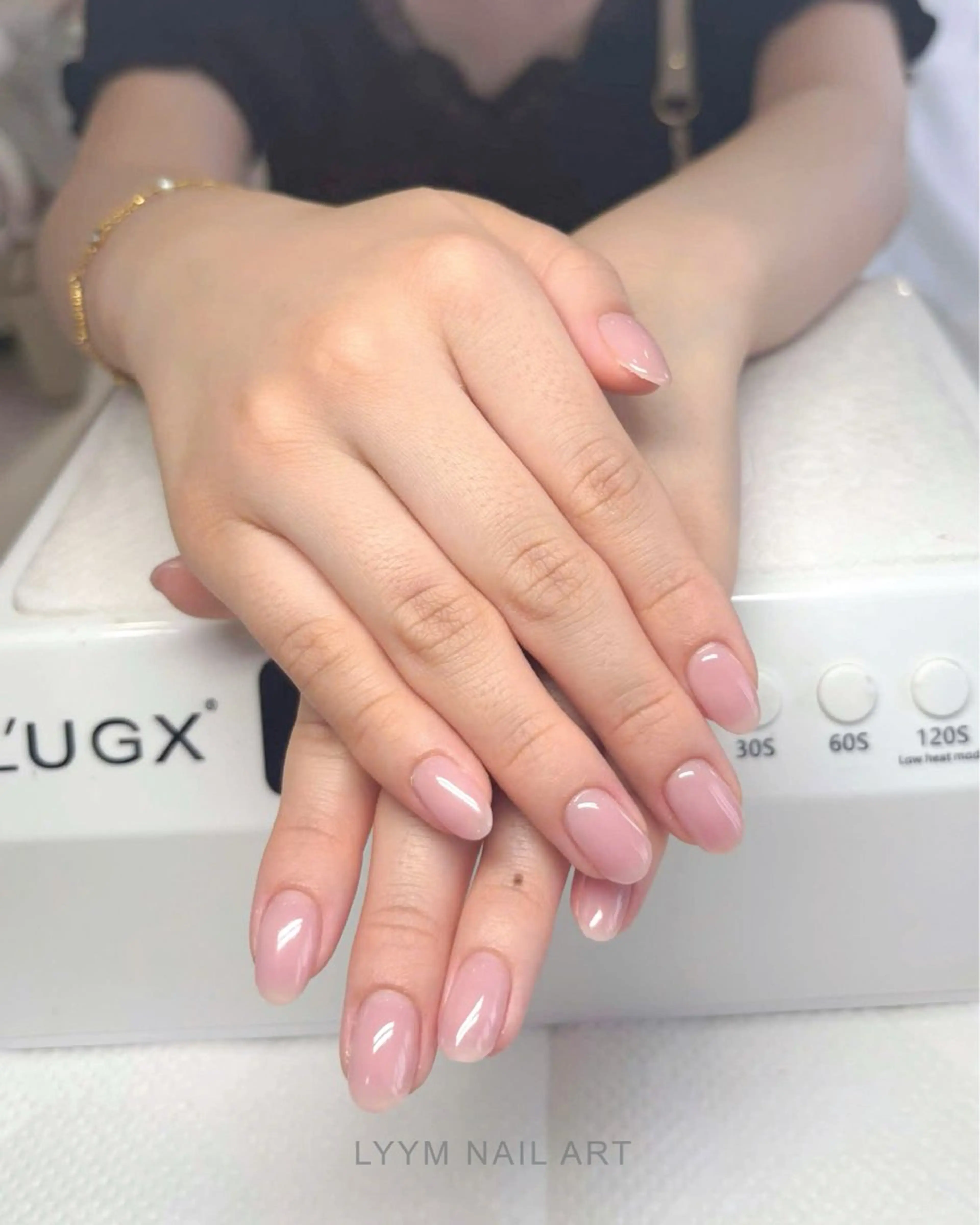 ネイル 韓国ネイル オフィスネイル ピンク ピンクベージュ ハンドネイル LYYM Salonのネイルデザイン