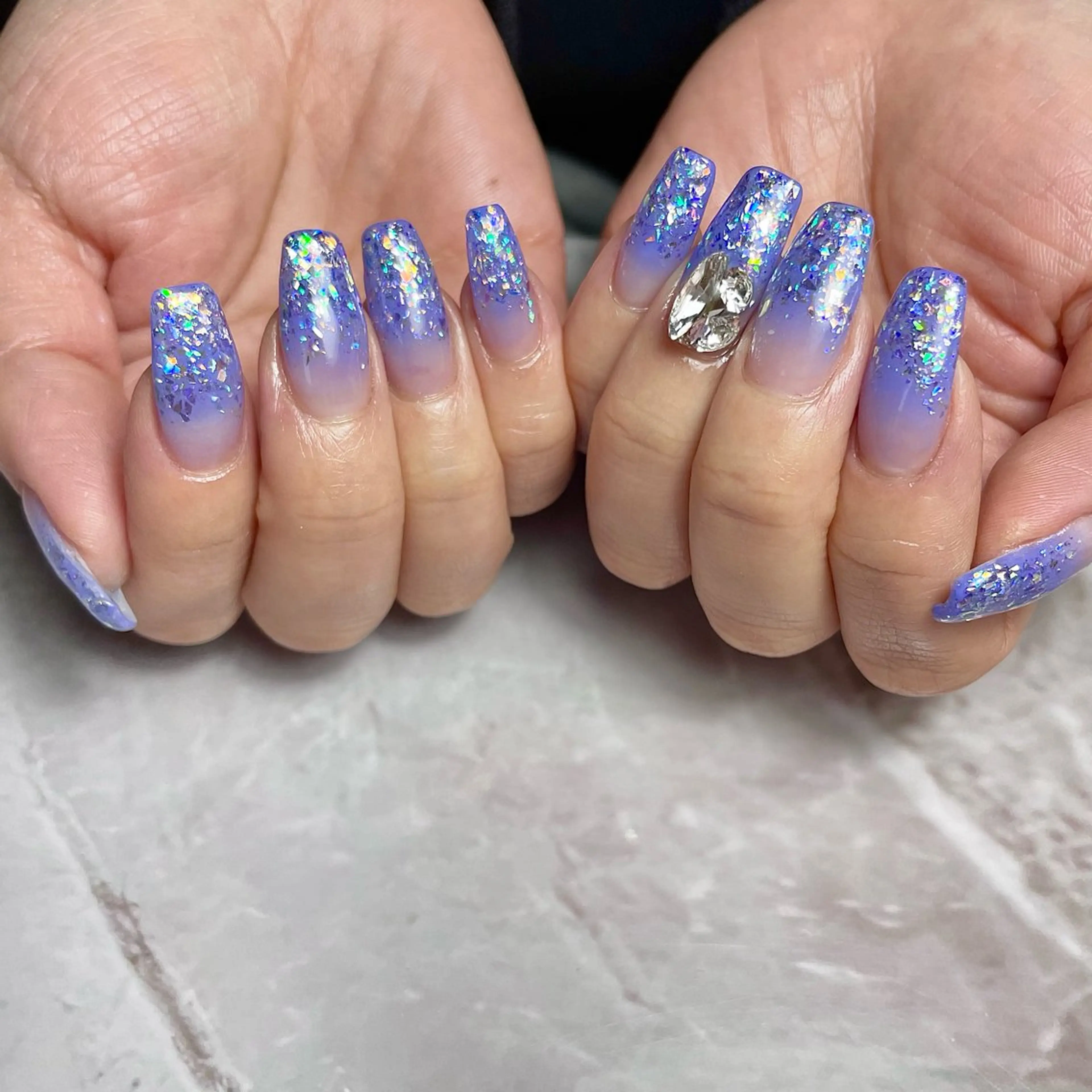 ネイル 卒業式 ホログラムネイル ニュアンスネイル ワンカラーネイル ショートネイル ハンドネイル upala Mayukoのネイルデザイン