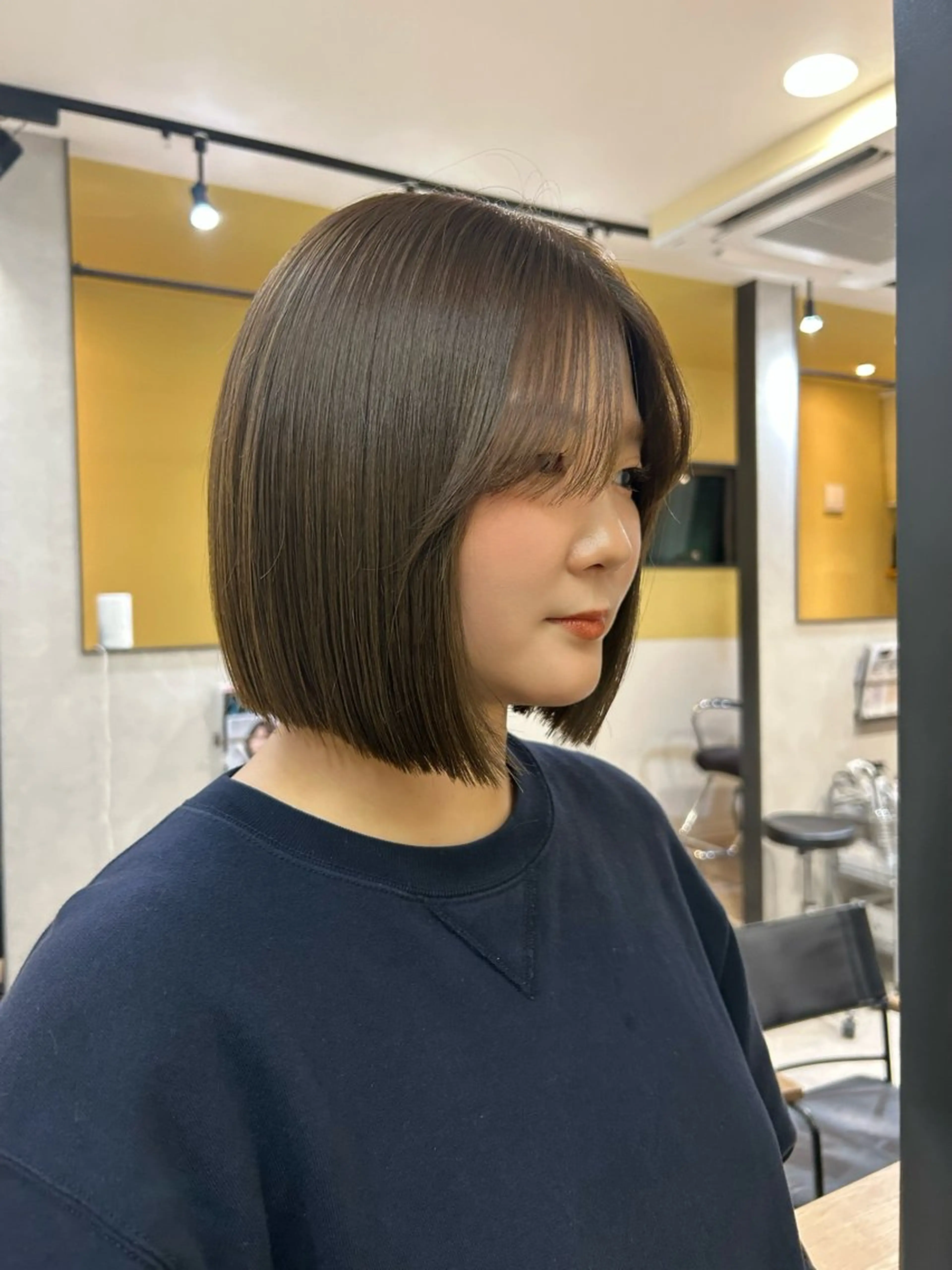 ショート カラー ベージュカラー オリーブベージュ ボブ カット ヘアカラー トリートメント hubhair レイヤー/透明感のヘアスタイル