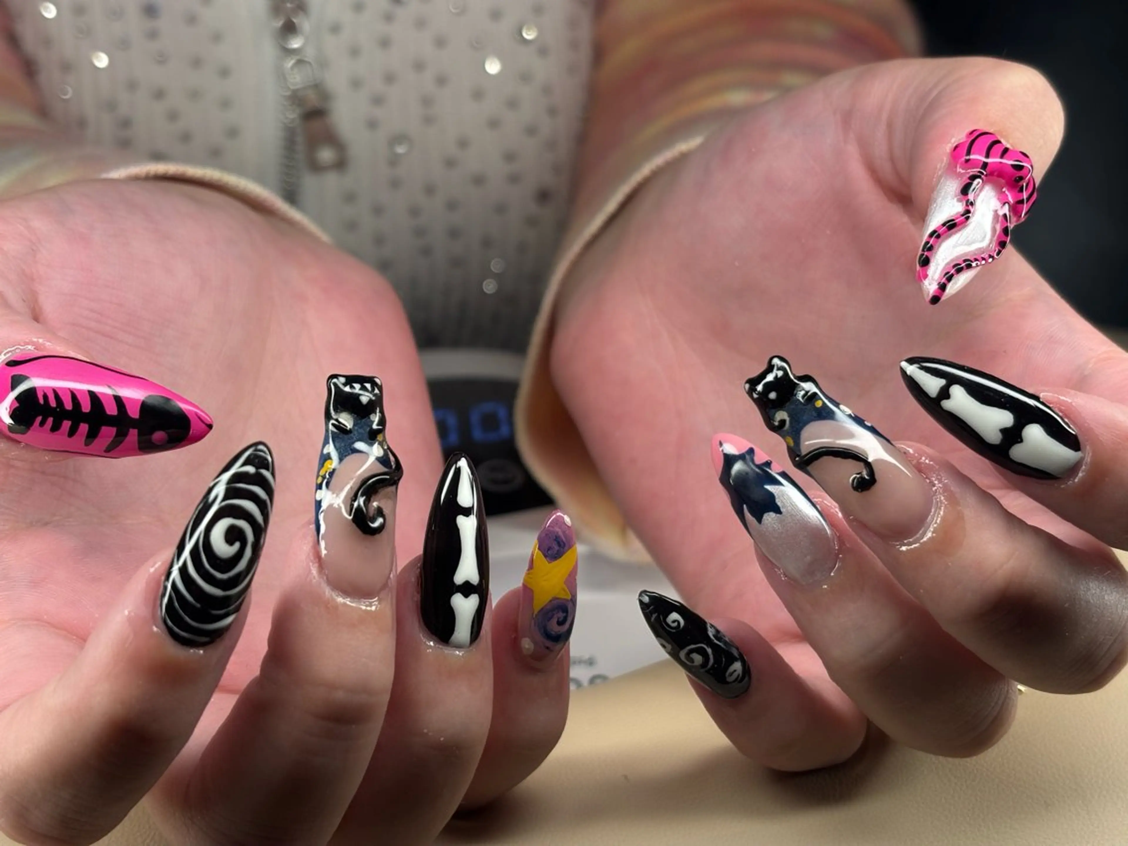 10本長さだし、フルアート(10本バラバラデザイン)の写真