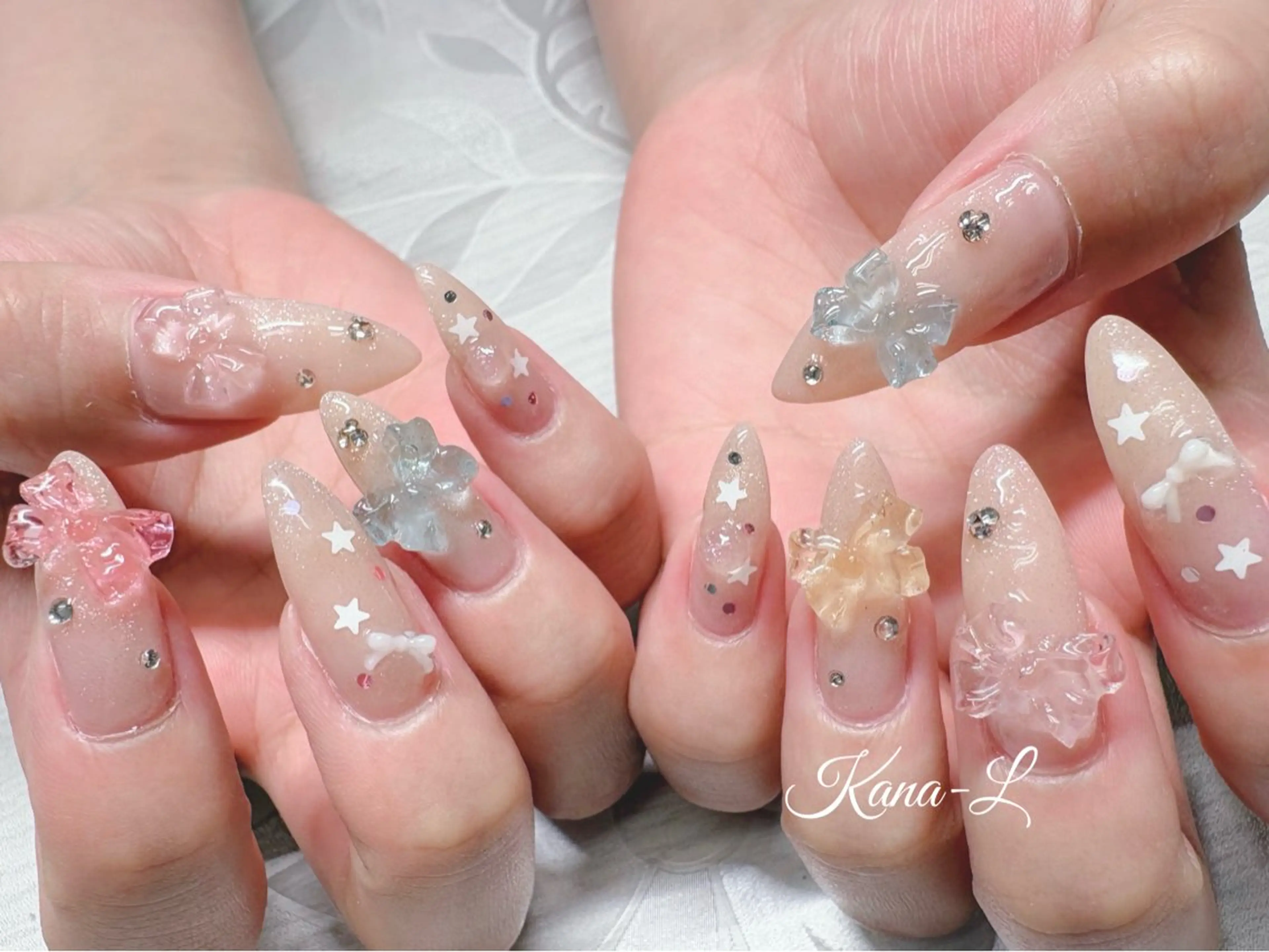 ネイル 芦辺 香奈のネイルデザイン