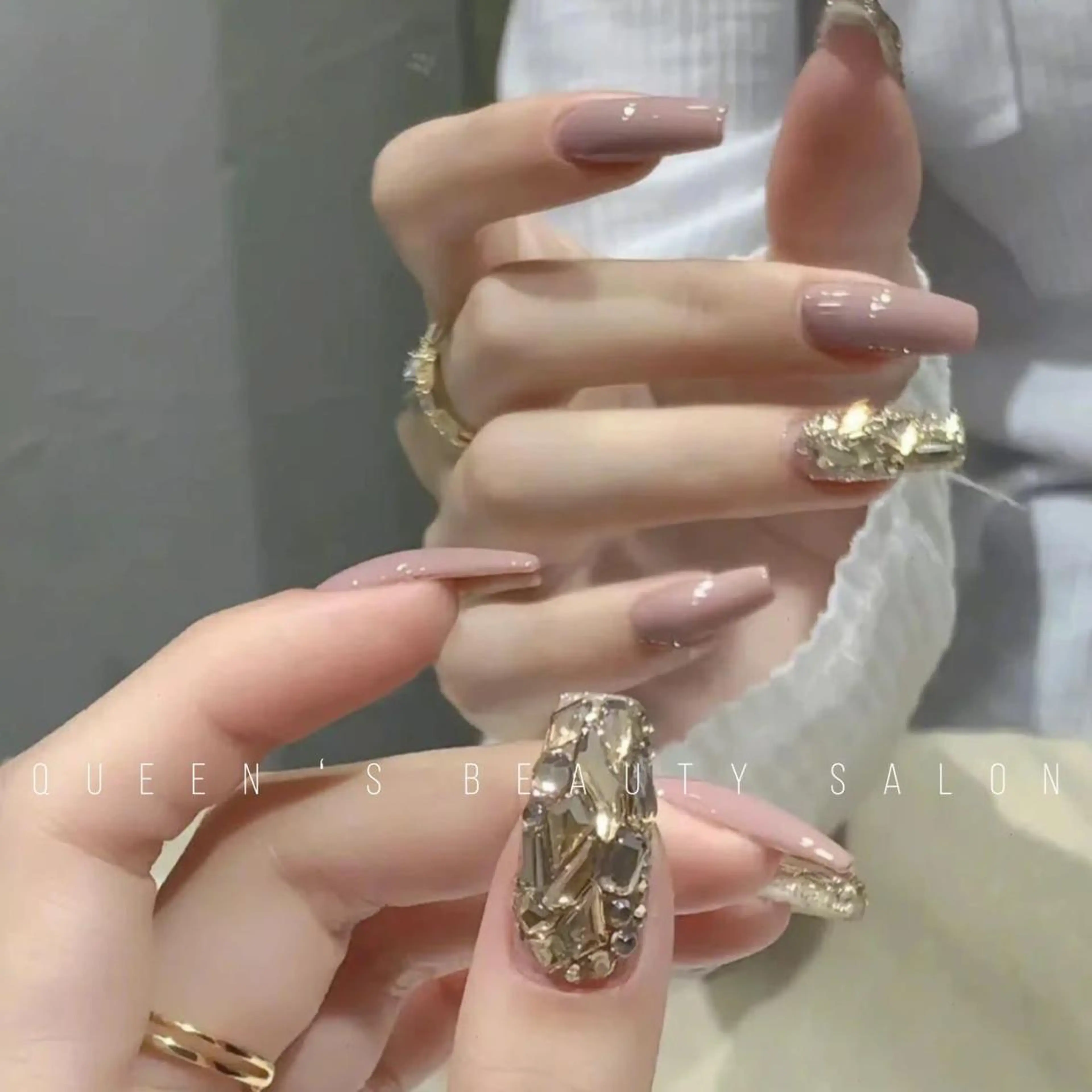 ネイル Queens 榊 まおのネイルデザイン