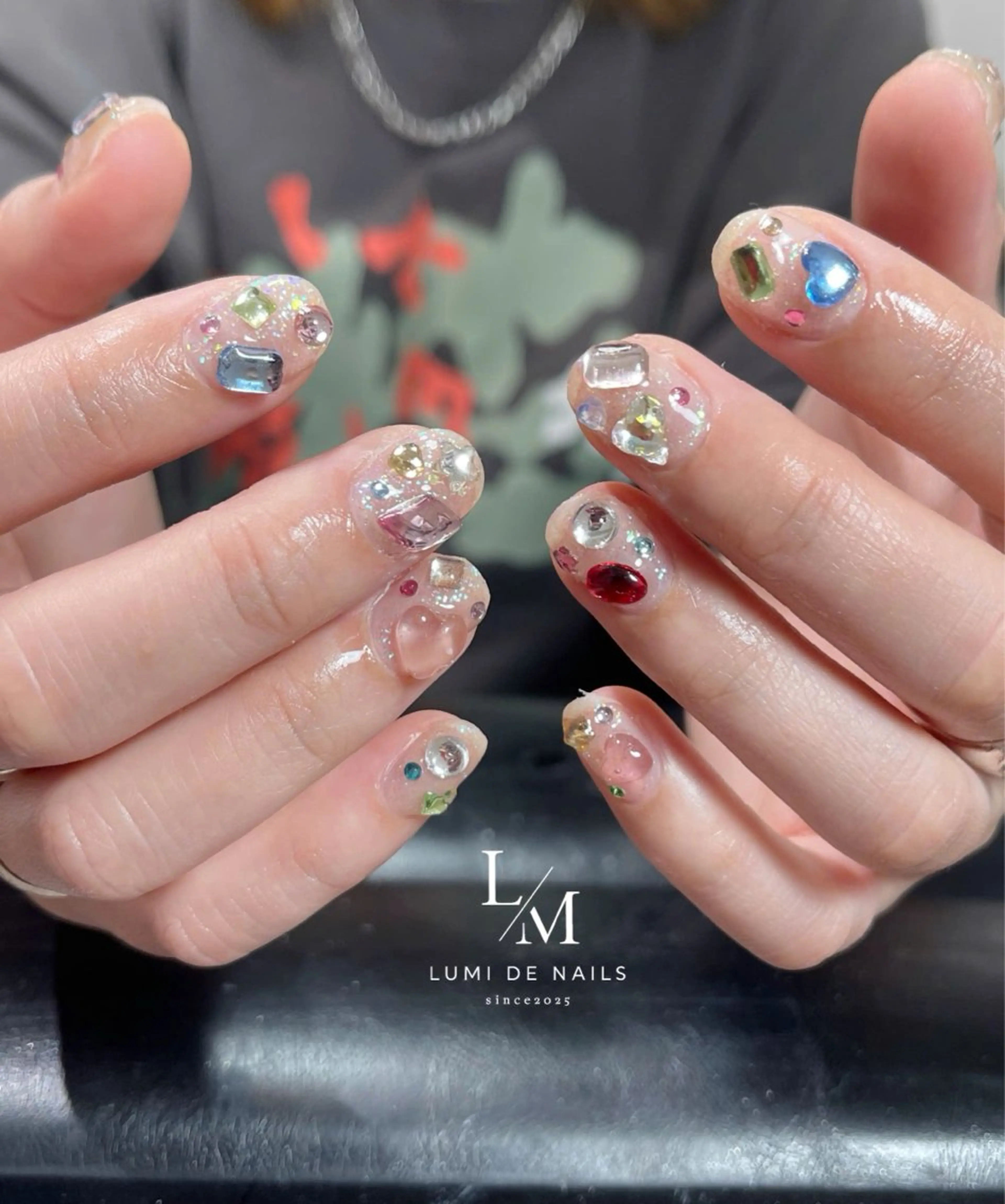 ネイル グラデーション ラメ(グリッター) マグネットネイル ミラーネイル ニュアンスネイル ハンドネイル Lumi de nailsのネイルデザイン