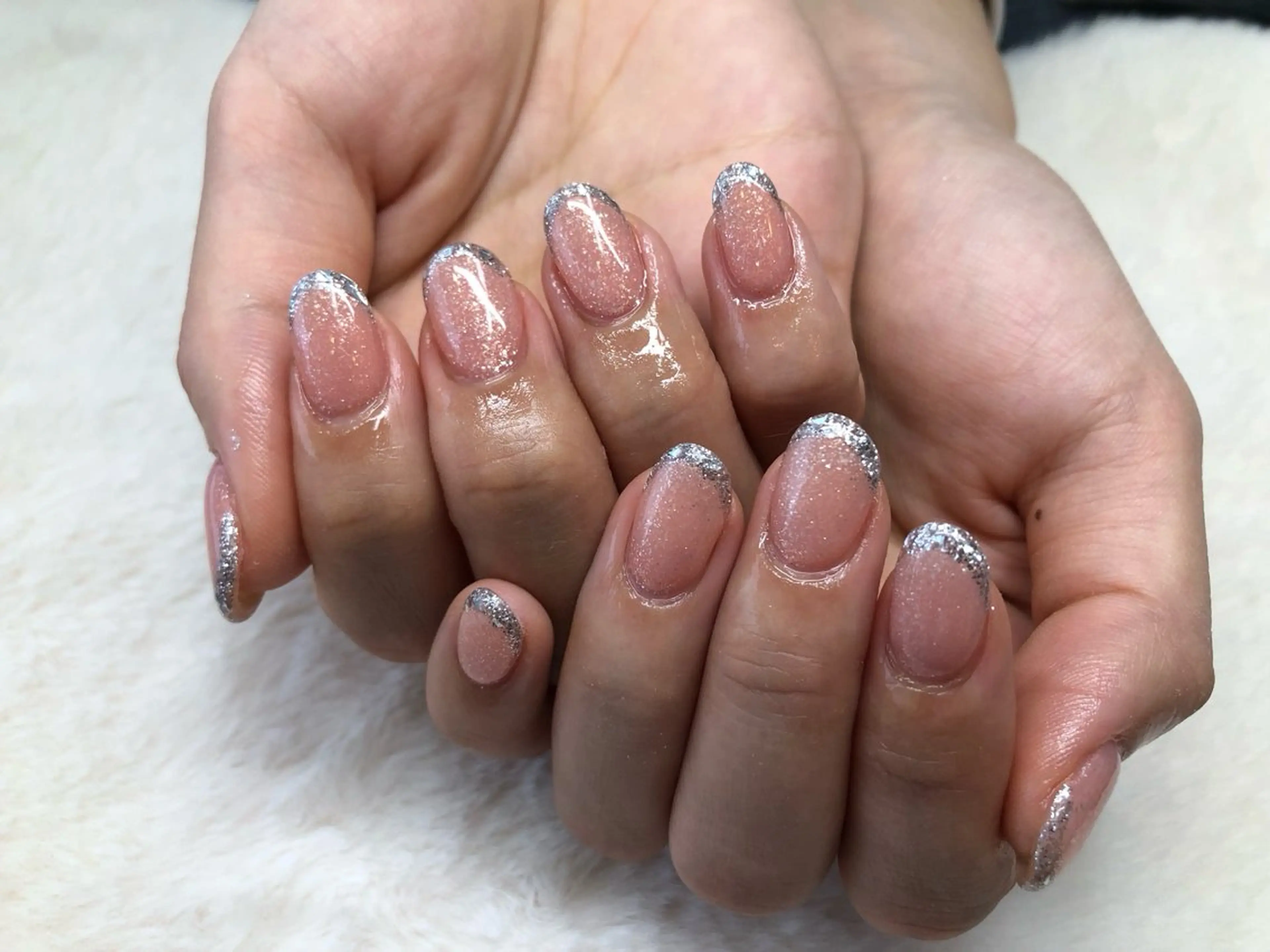 ネイル フレンチネイル ガラスフレンチ キラキラネイル ハンドネイル ハンドケア 心斎橋Salon Epokkuのネイルデザイン