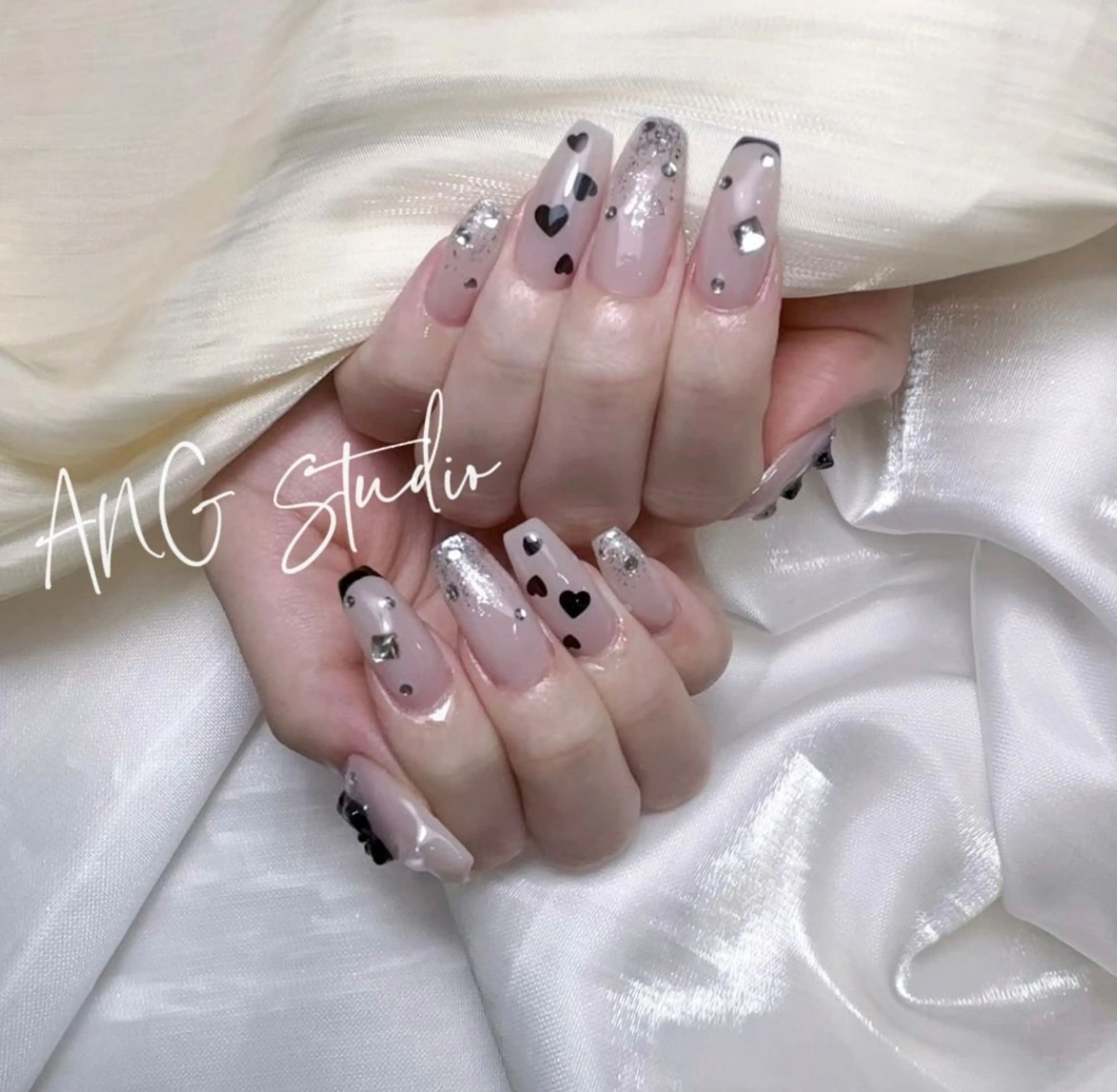 ネイル ハンドネイル ハンドケア ANG Studioのネイルデザイン