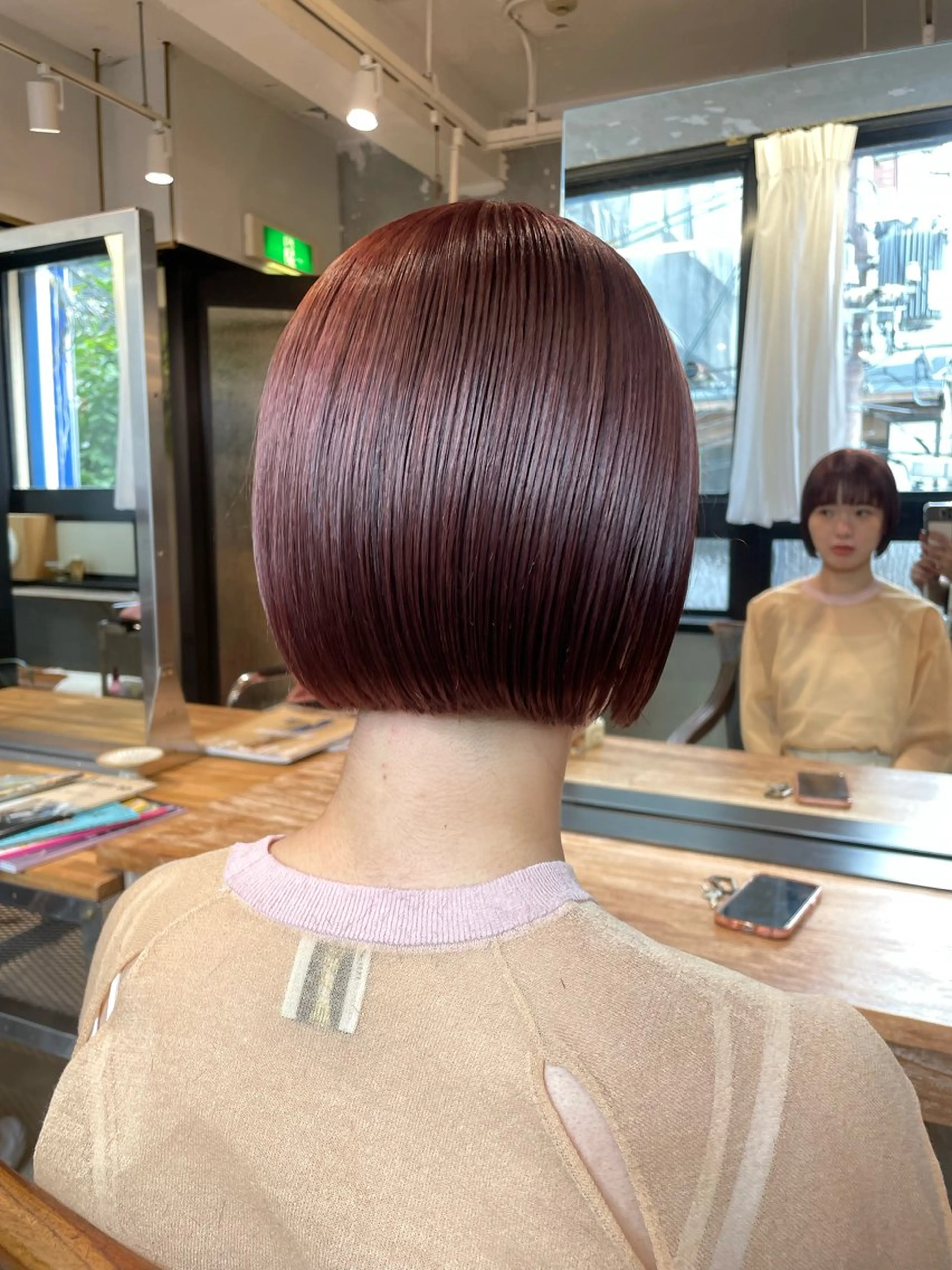 ショート カラー 柔らかレイヤー× 透け感カラー/SUのヘアスタイル