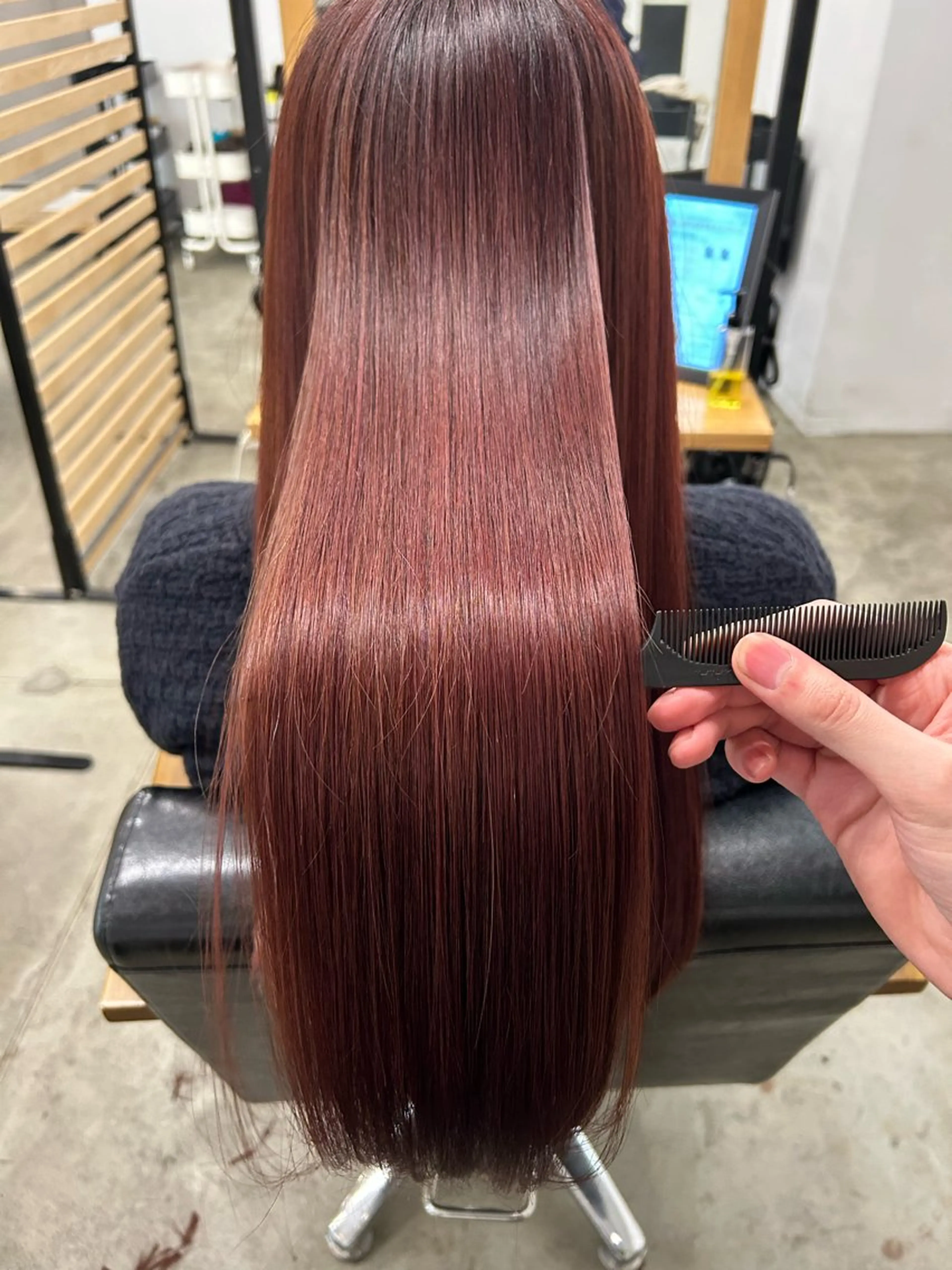 ロング 1回で綺麗になる 髪質改善 小山光のヘアスタイル