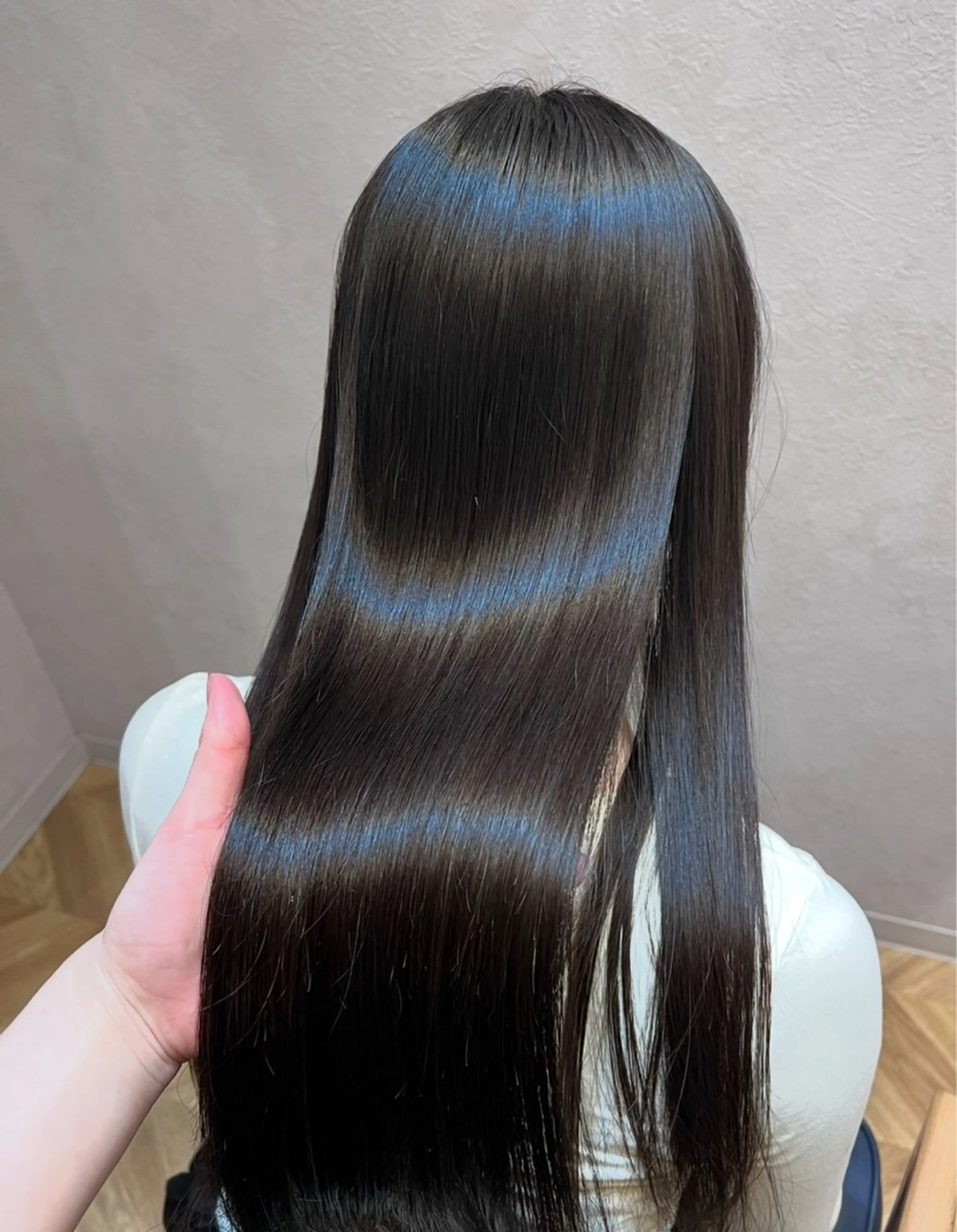 ロング ロング カット 縮毛矯正 "今"だけでない美髪 KOTOMIのヘアスタイル