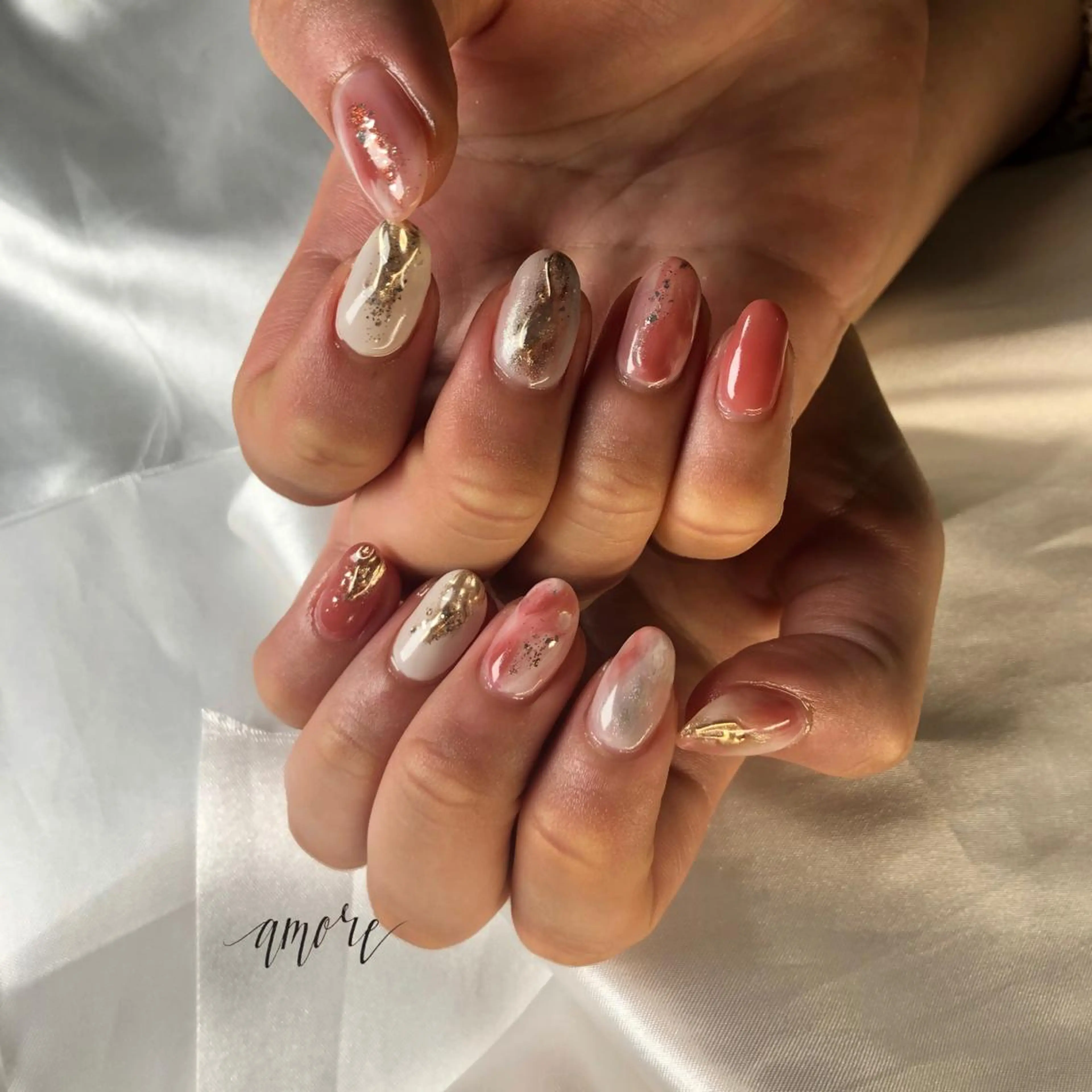 ネイル ジェルネイル 氷ネイル・うるうるネイル マグネットネイル ミラーネイル ニュアンスネイル You kyehwaのネイルデザイン