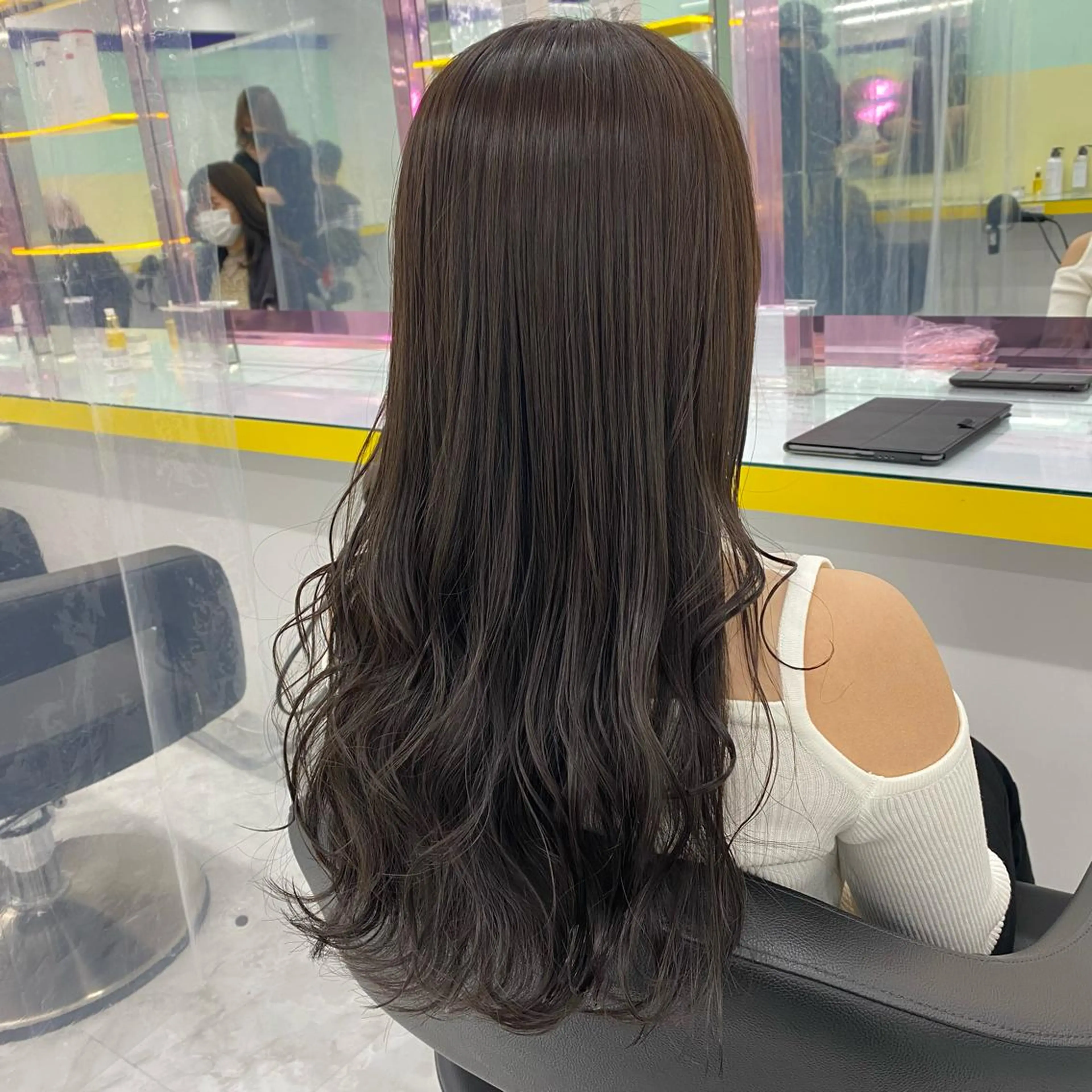 ミディアム カラー ヘアアレンジ ヘアカラー トリートメント mai🍑暖色カラー /レイヤー💖のヘアスタイル