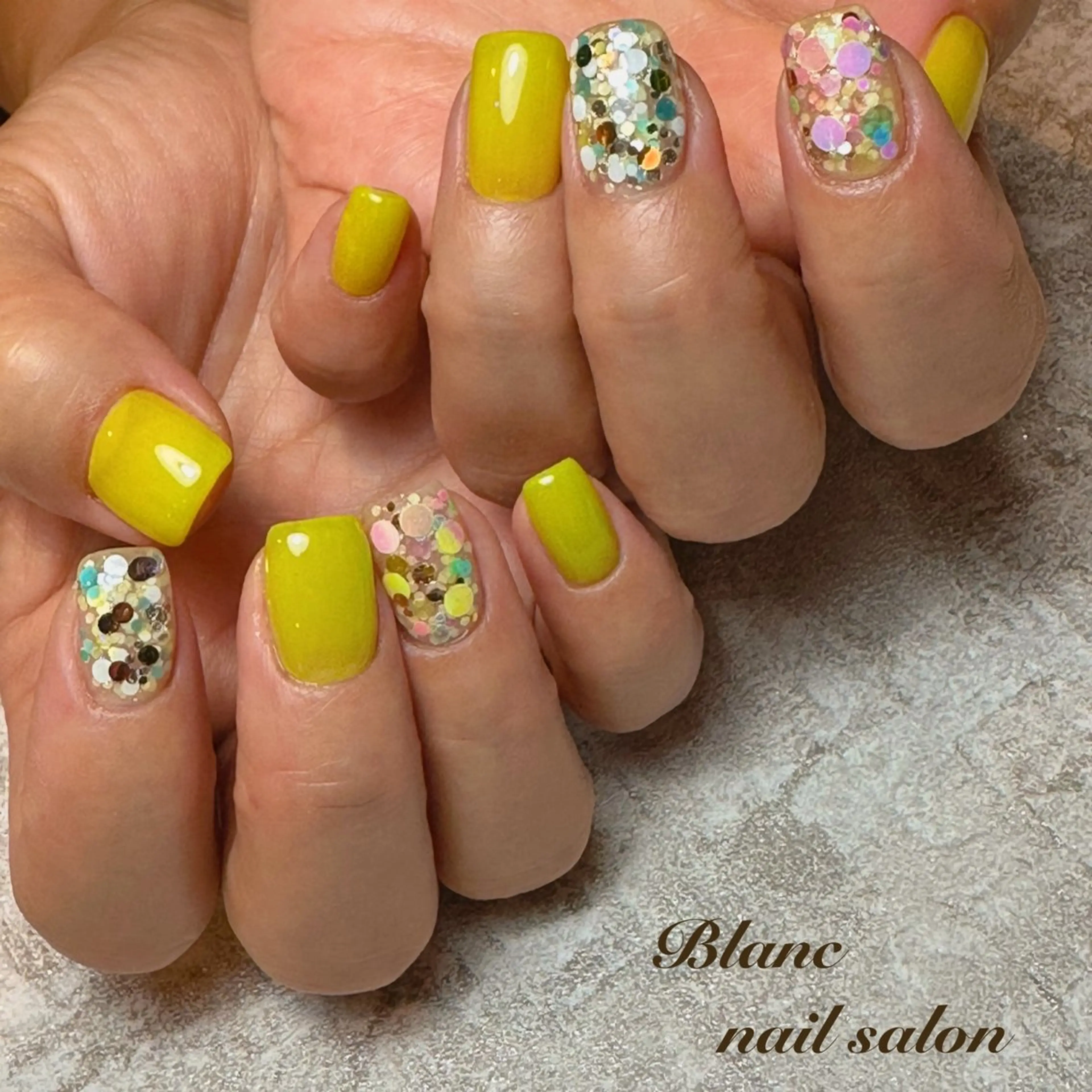 ショート Blanc ブランのネイルデザイン