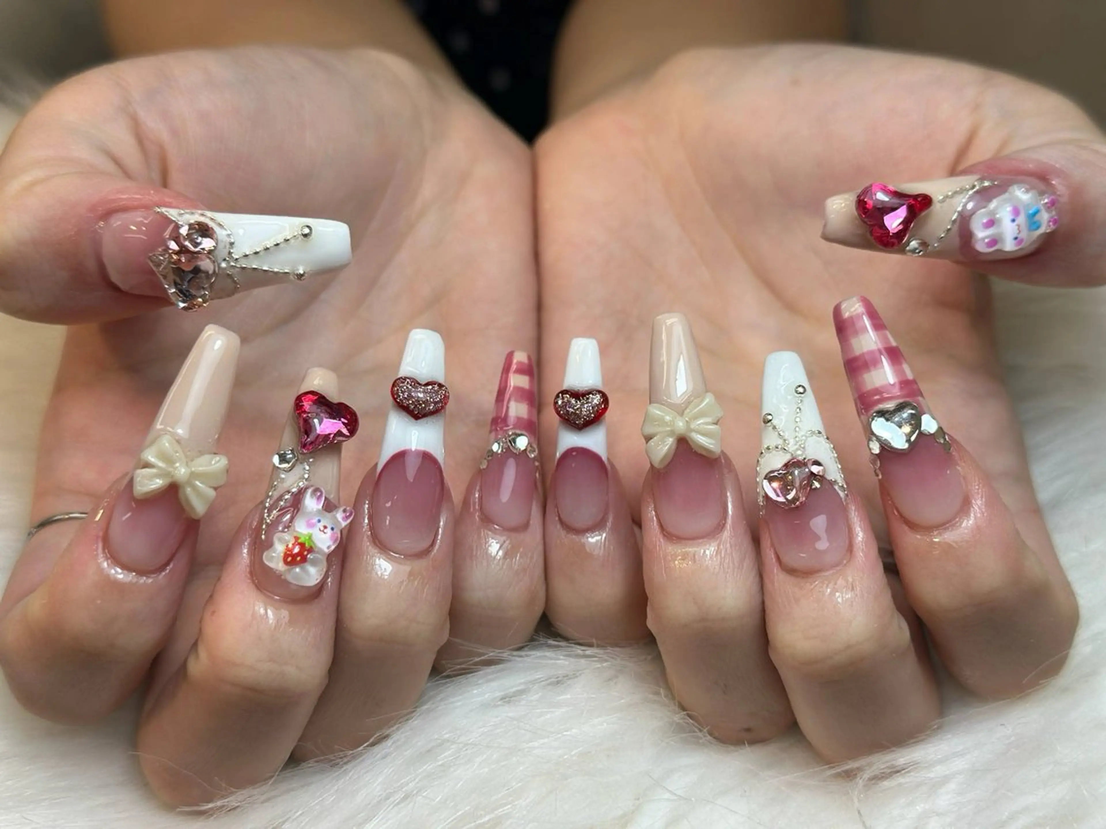 ネイル グラデーション キラキラネイル ワンカラーネイル 冬ネイル Jenn Nail Salonのネイルデザイン