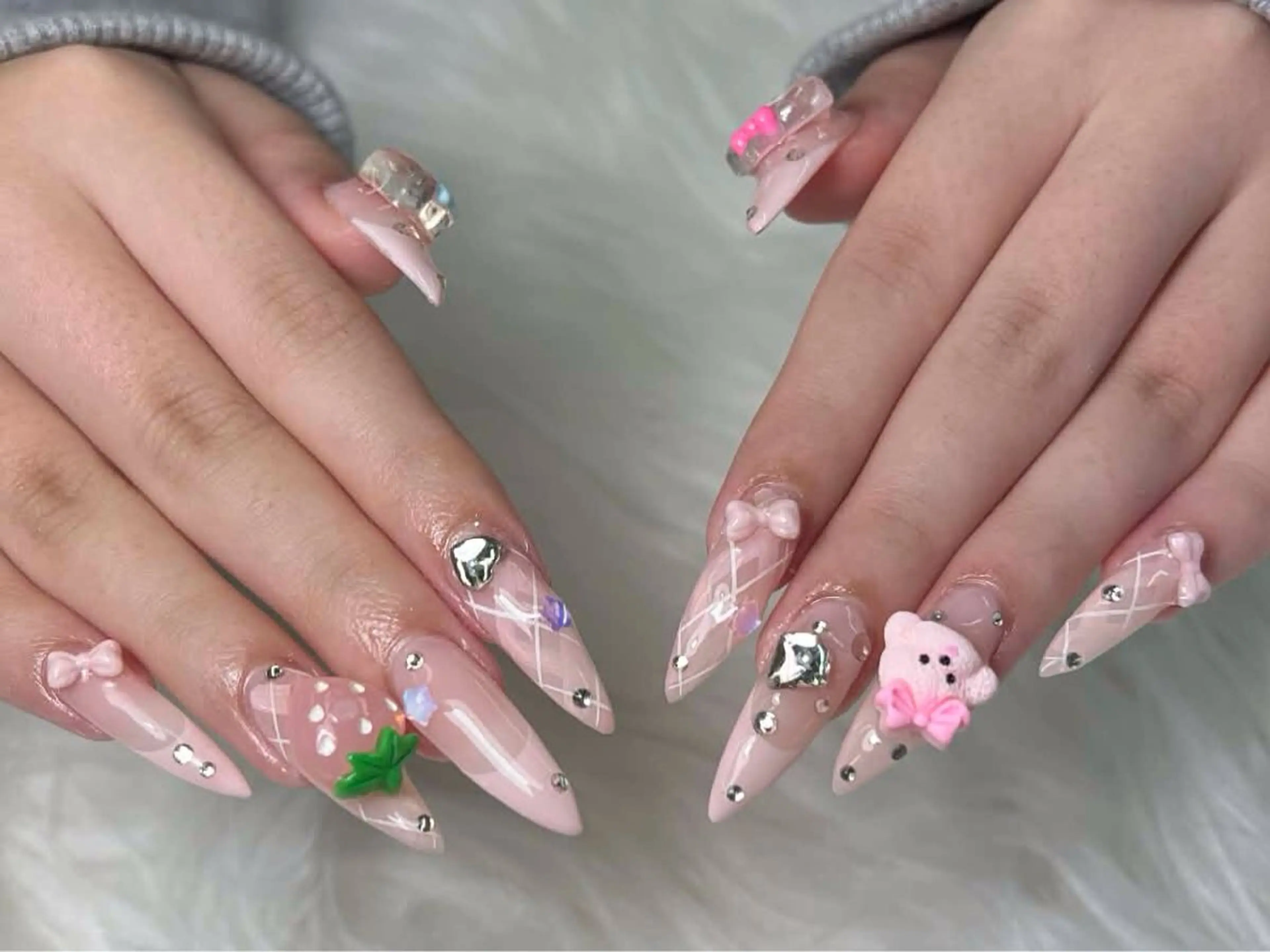 ネイル NEM nailstudioのネイルデザイン