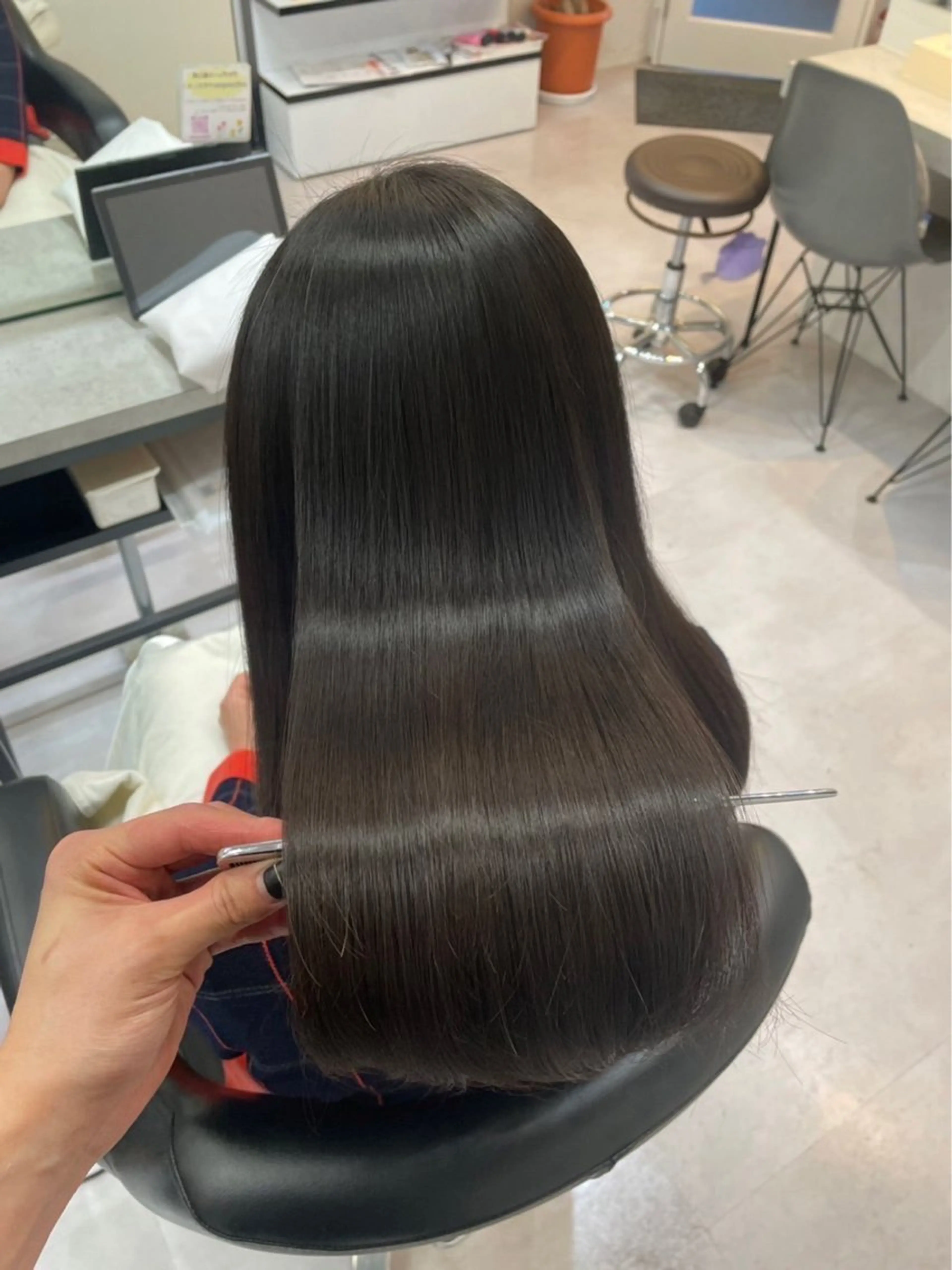 セミロング パーマ 髪質改善 ストレートパーマ 髪質改善カラー 指名No.1👑のヘアスタイル