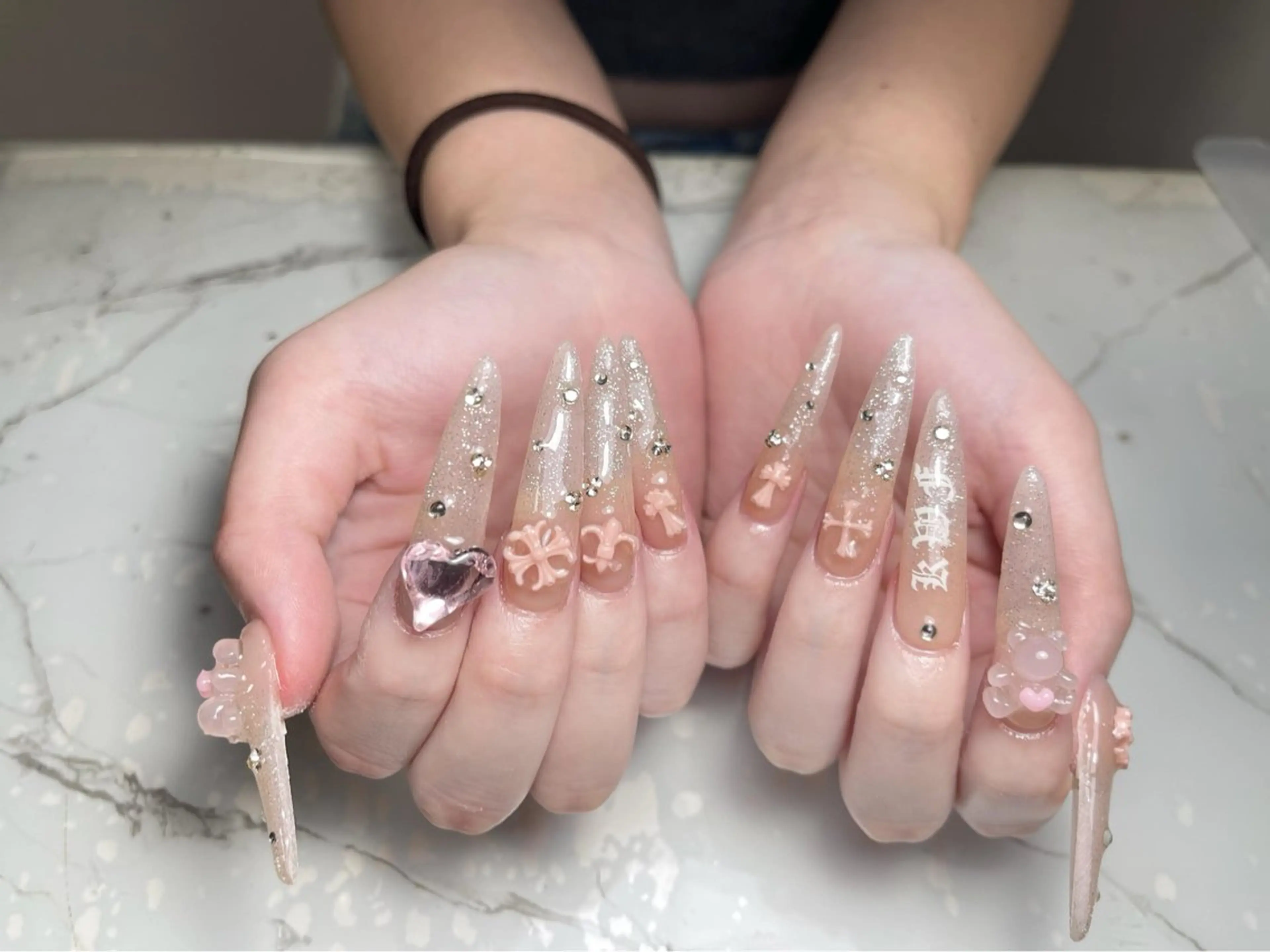 ネイル アートネイル フレンチネイル ジェルネイル グラデーション 韓国ネイル ハンドネイル 💕鈴木ユリ パラジェル/オフ無料のネイルデザイン