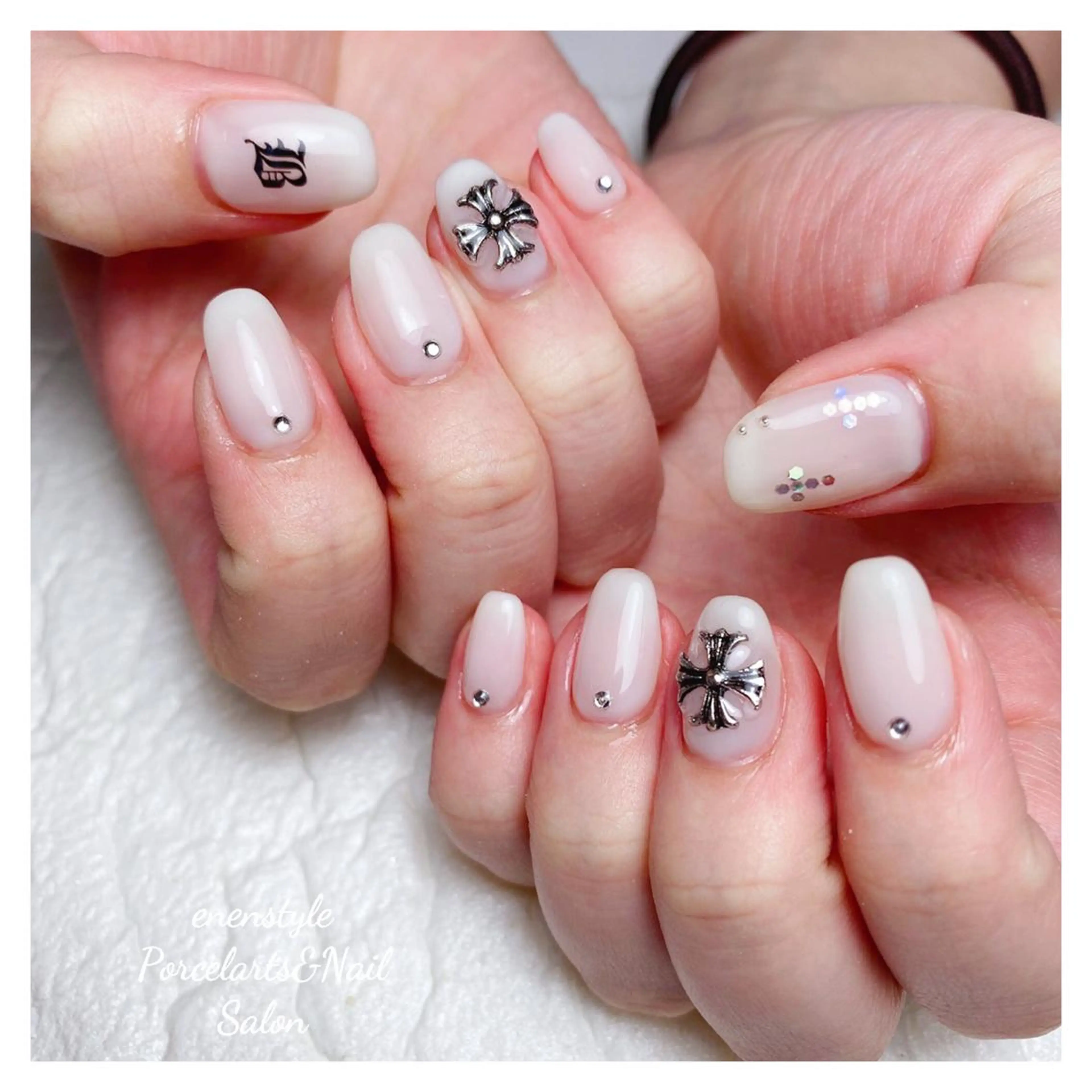 ミディアム ネイル 👑enen style👑のネイルデザイン