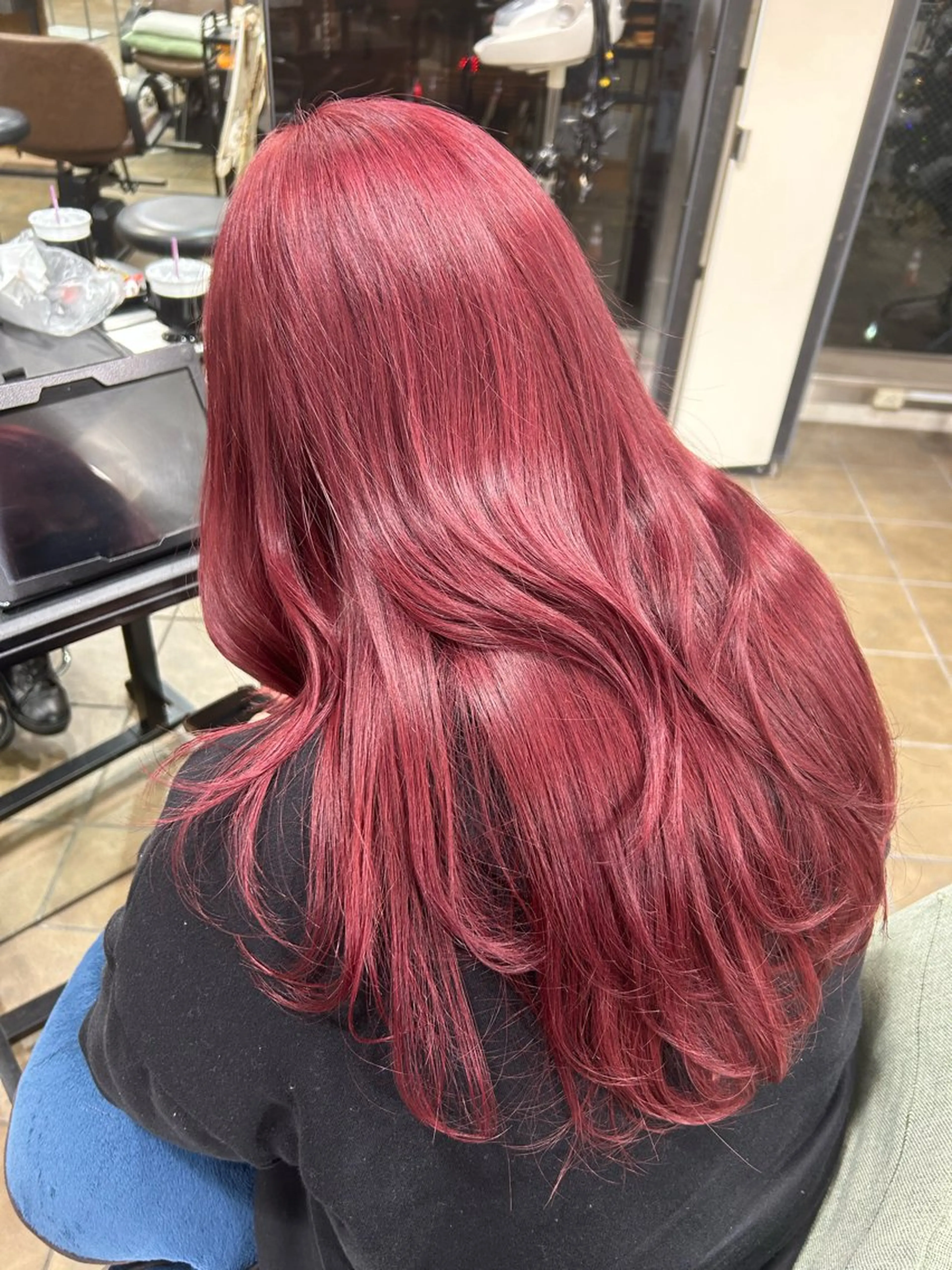 カラー ピンクカラー レッドカラー シオカワ ケンショウのヘアスタイル