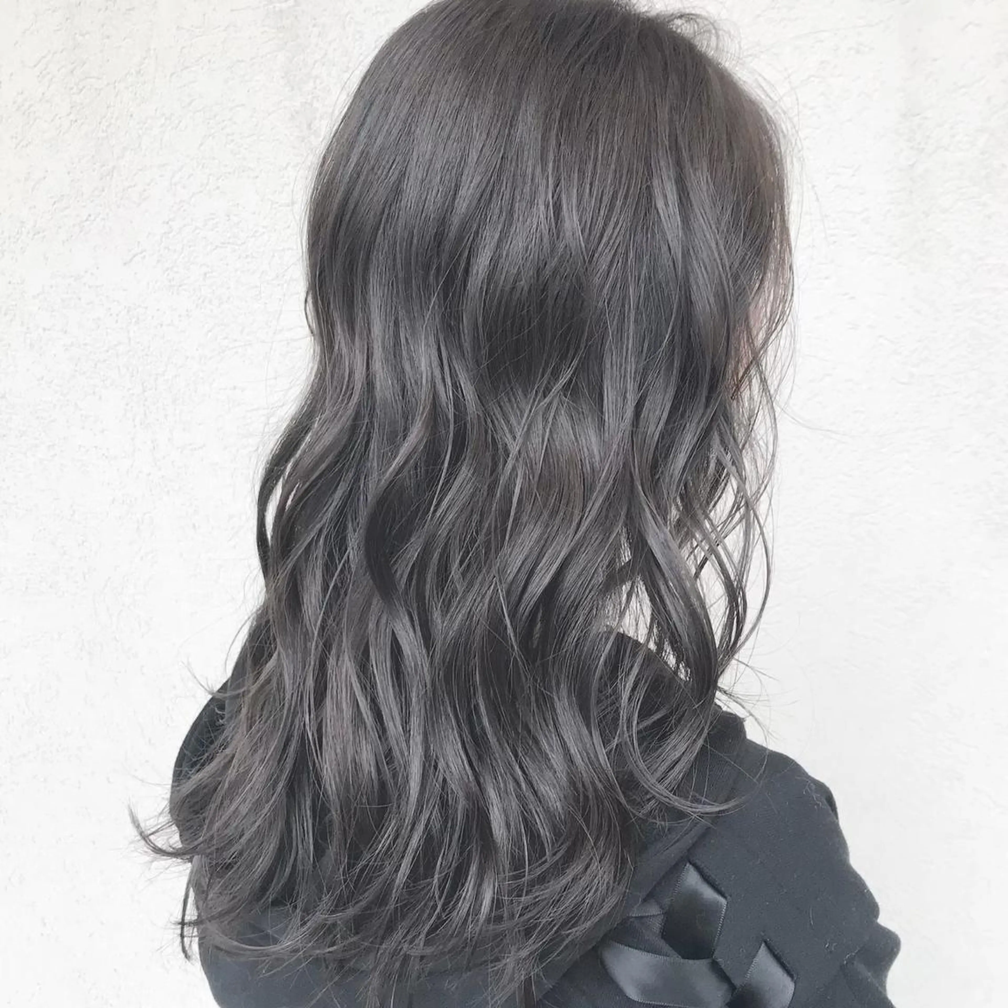 カラー 早﨑 映天のヘアスタイル