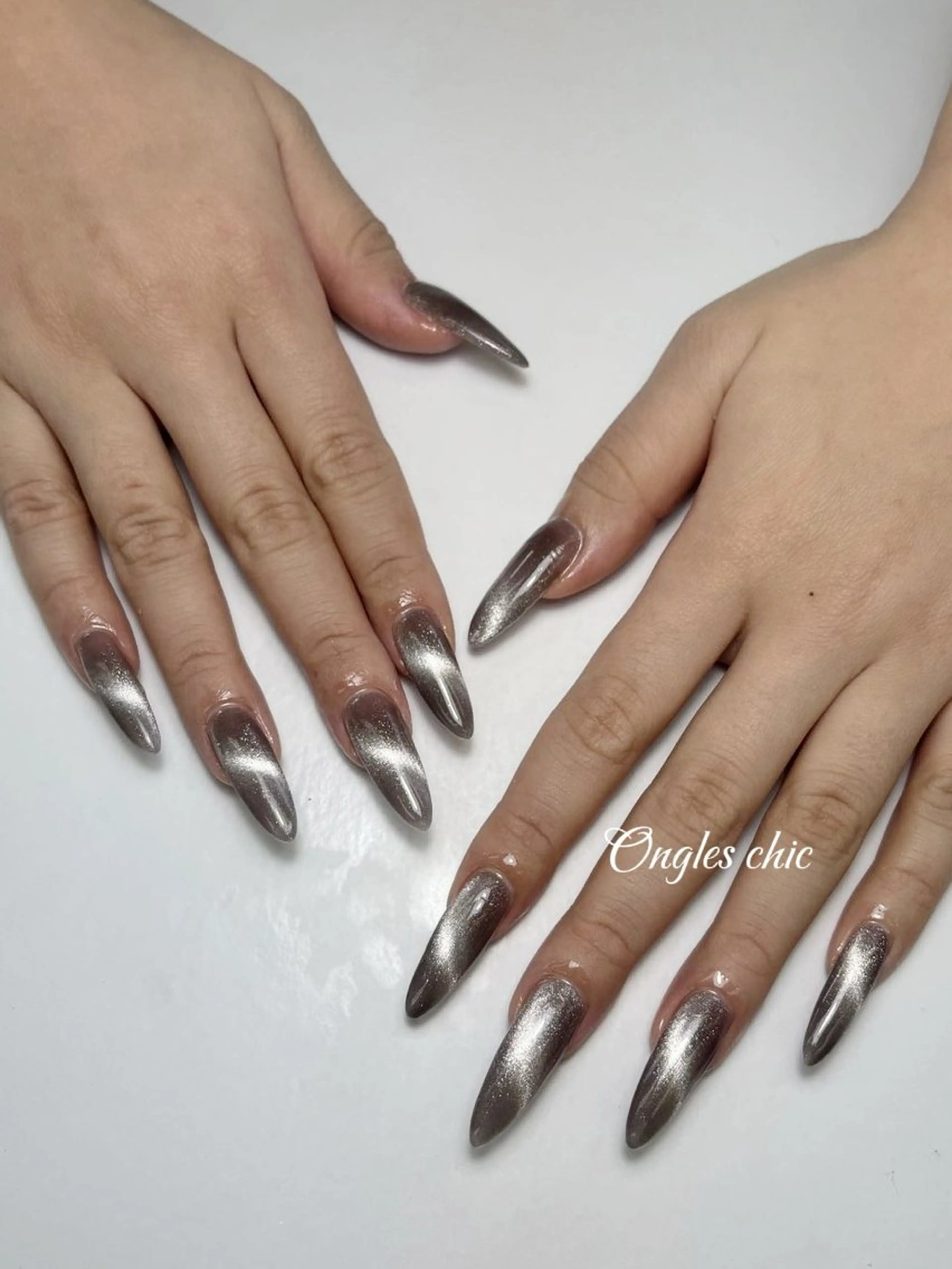 ネイル ハンドネイル ongles chicのネイルデザイン