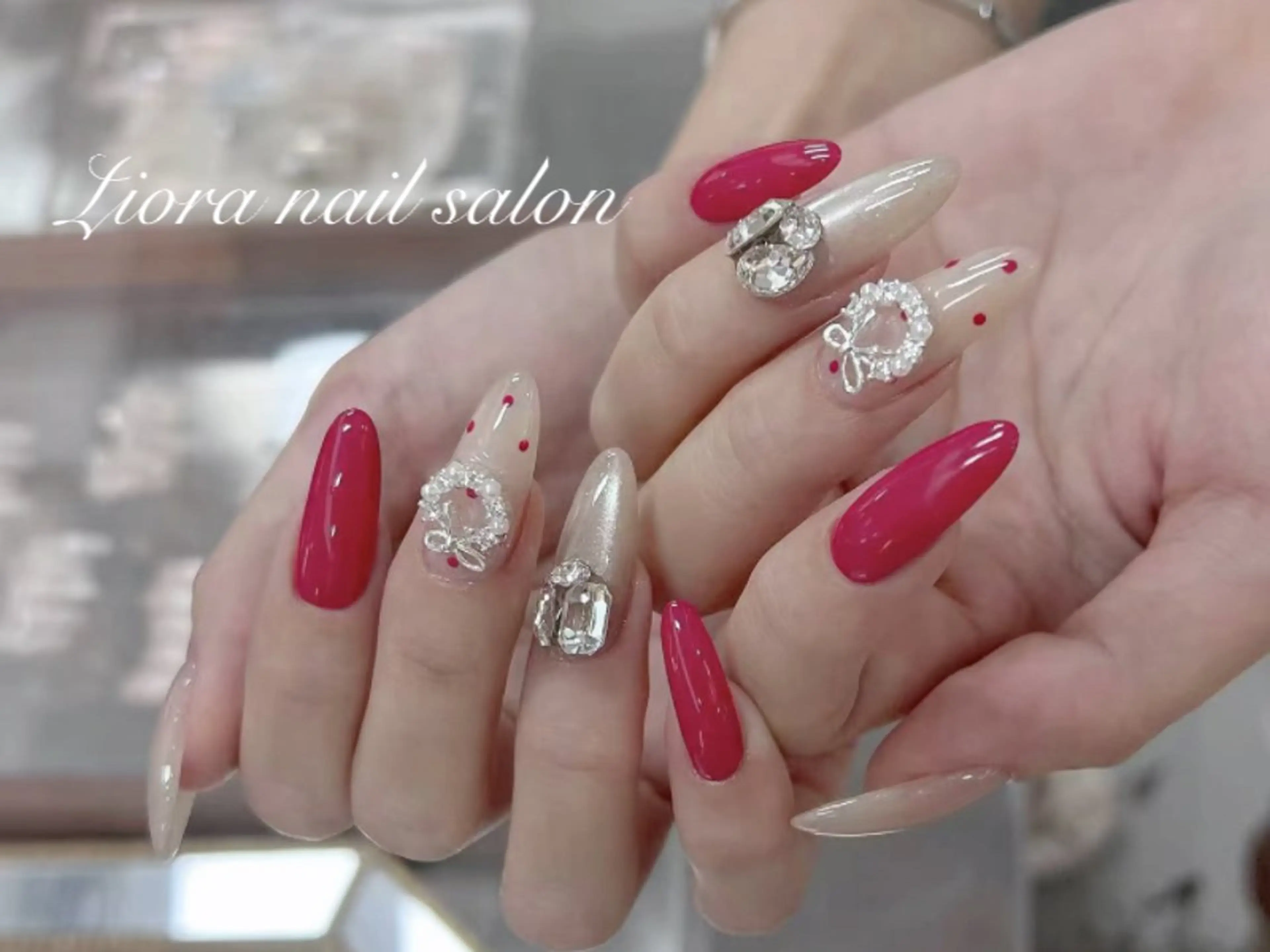 ネイル フレンチネイル ジェルネイル ガーリー グラデーション キラキラネイル ハンドネイル Liora nail スカルプ専門店のネイルデザイン