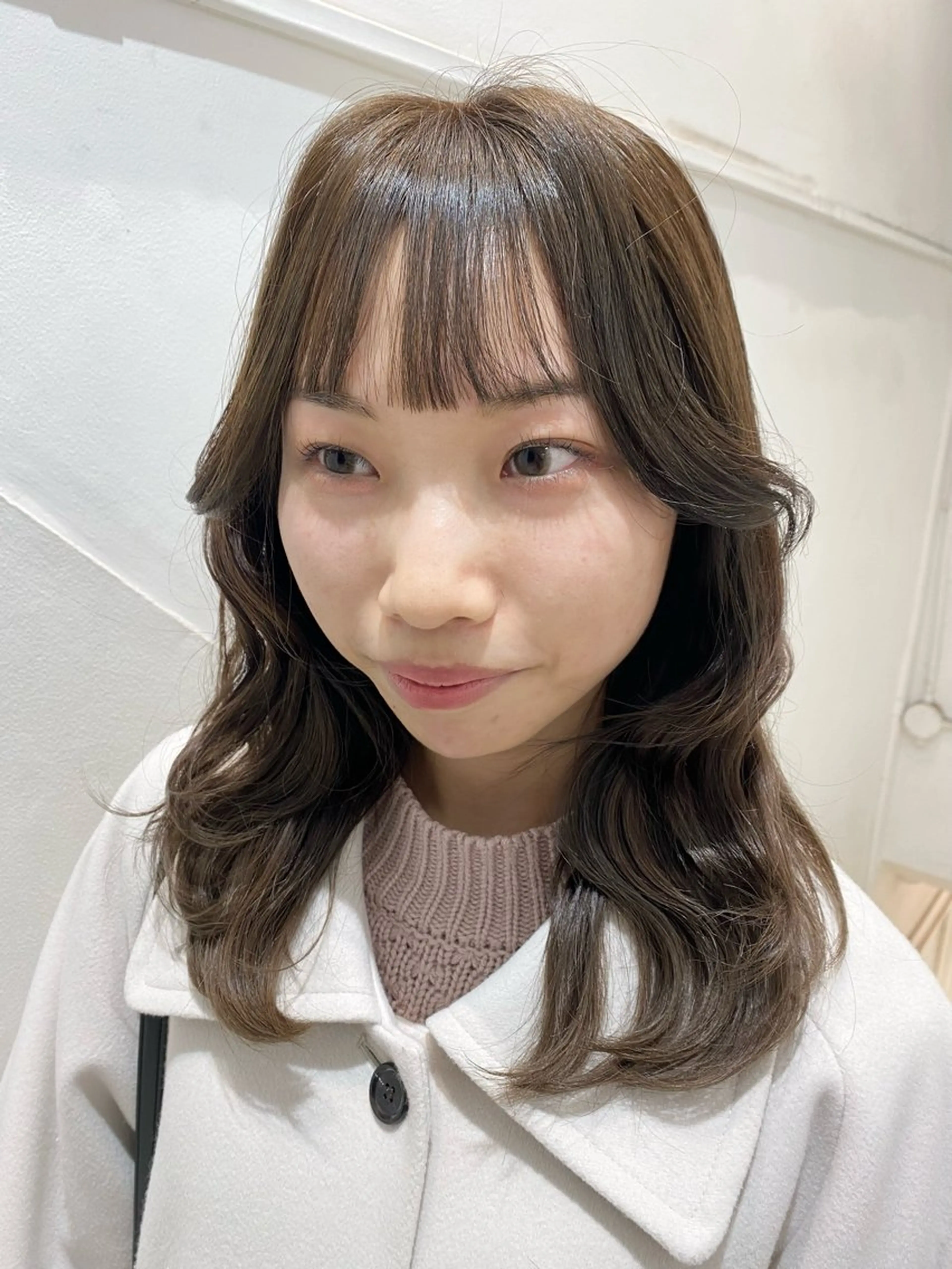 セミロング 韓国風ヘア ✨くびれスタイル✨️ 戸嶋穂乃香のヘアスタイル