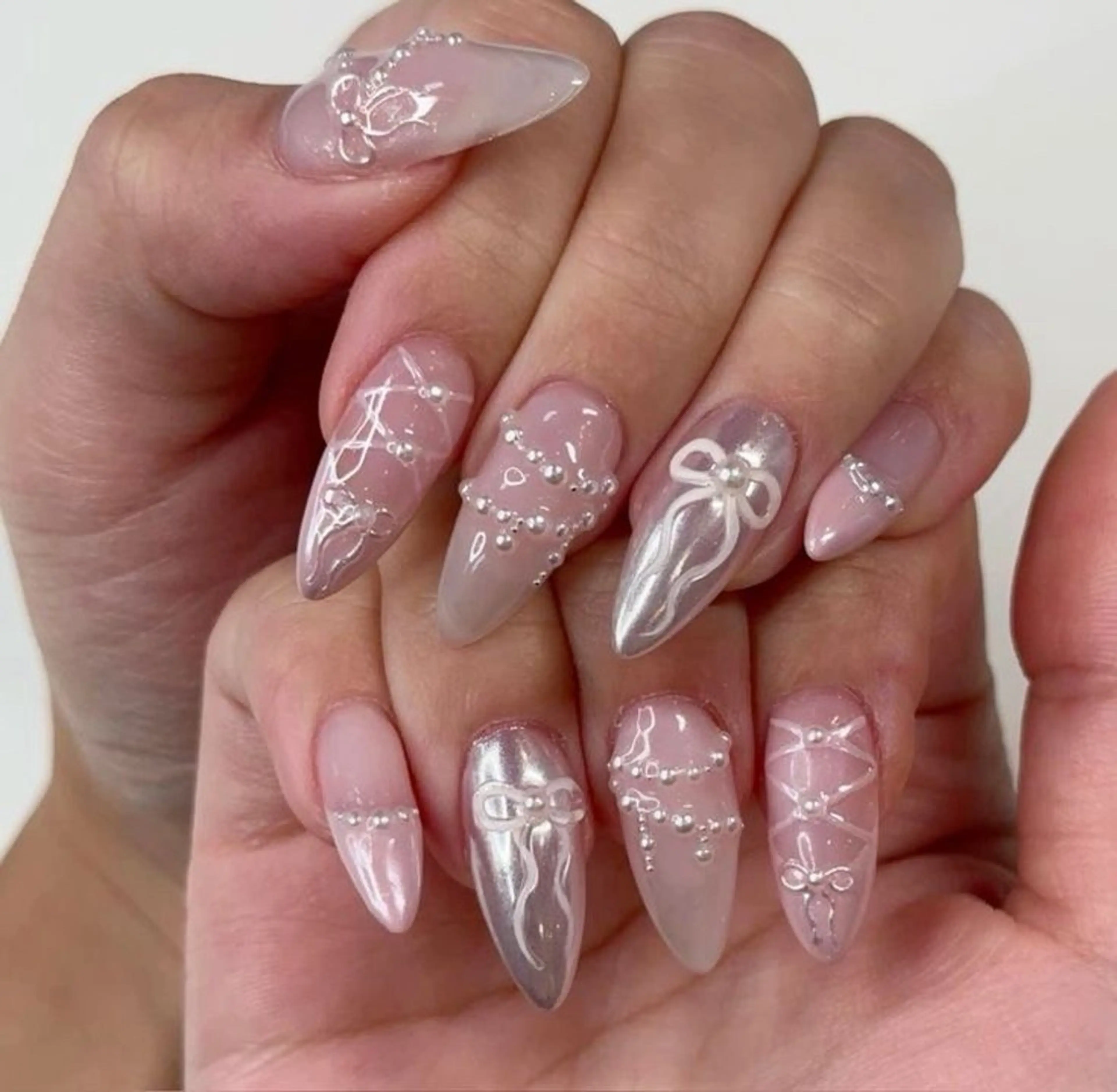 ネイル フレンチネイル ジェルネイル マグネットネイル 持ち込み ニュアンスネイル ハンドネイル Ribbonnail salonのネイルデザイン