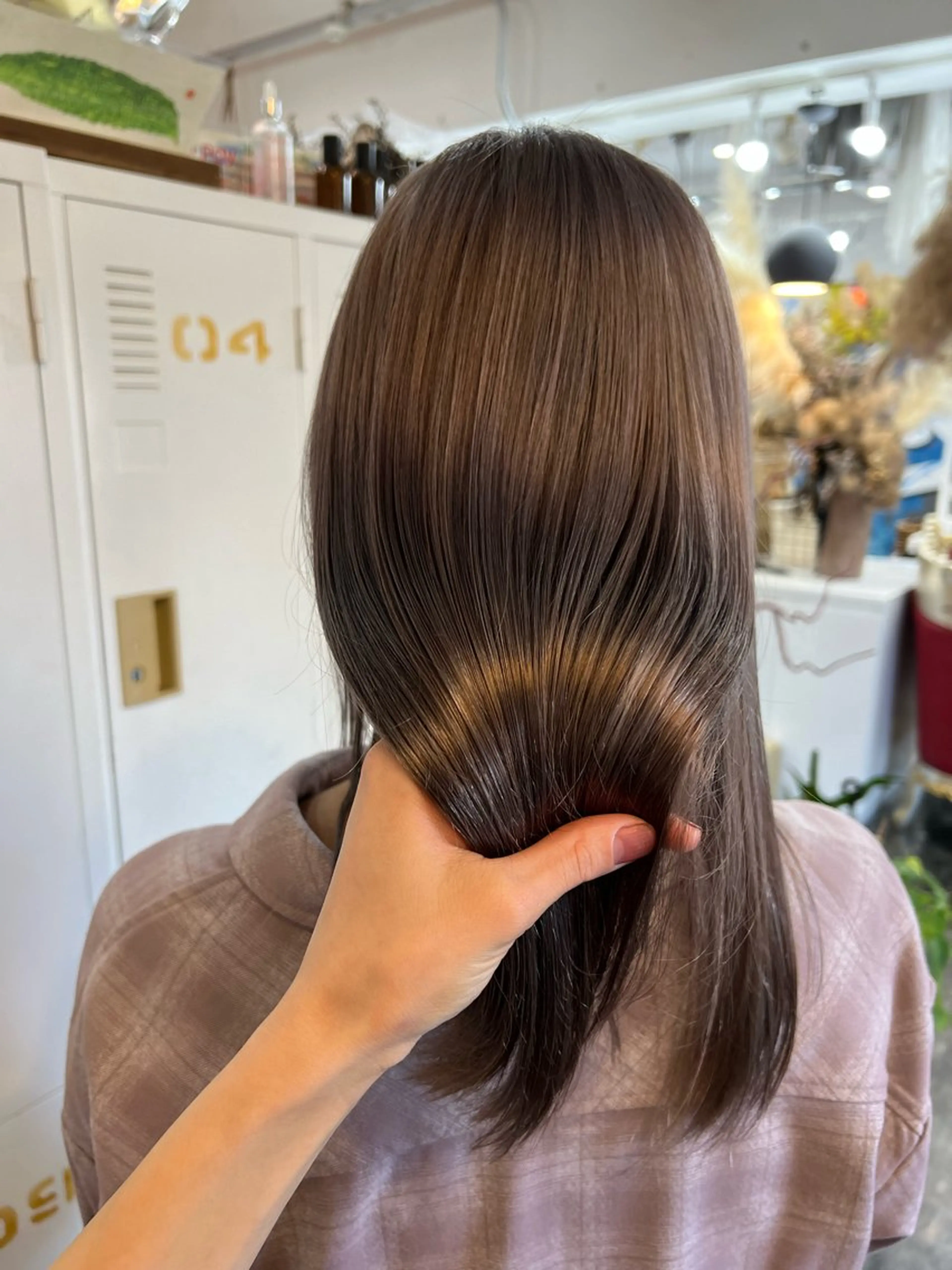 ロング カラー ブリーチ 透明感カラー 縮毛矯正 トリートメント LOMARLIE JURIAのヘアスタイル