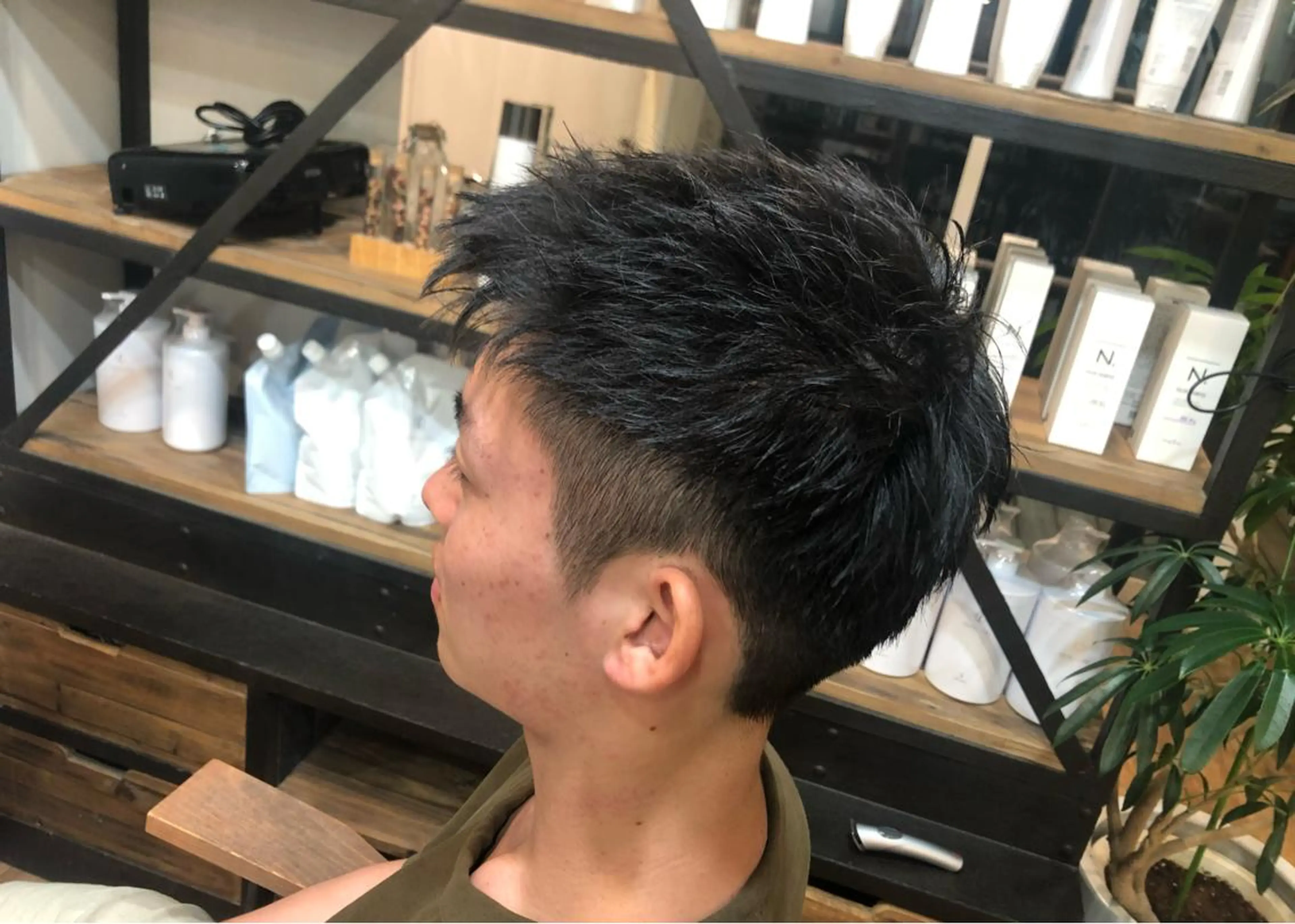 ショート メンズ カット ヘッドスパ みねぎし ふうかのヘアスタイル