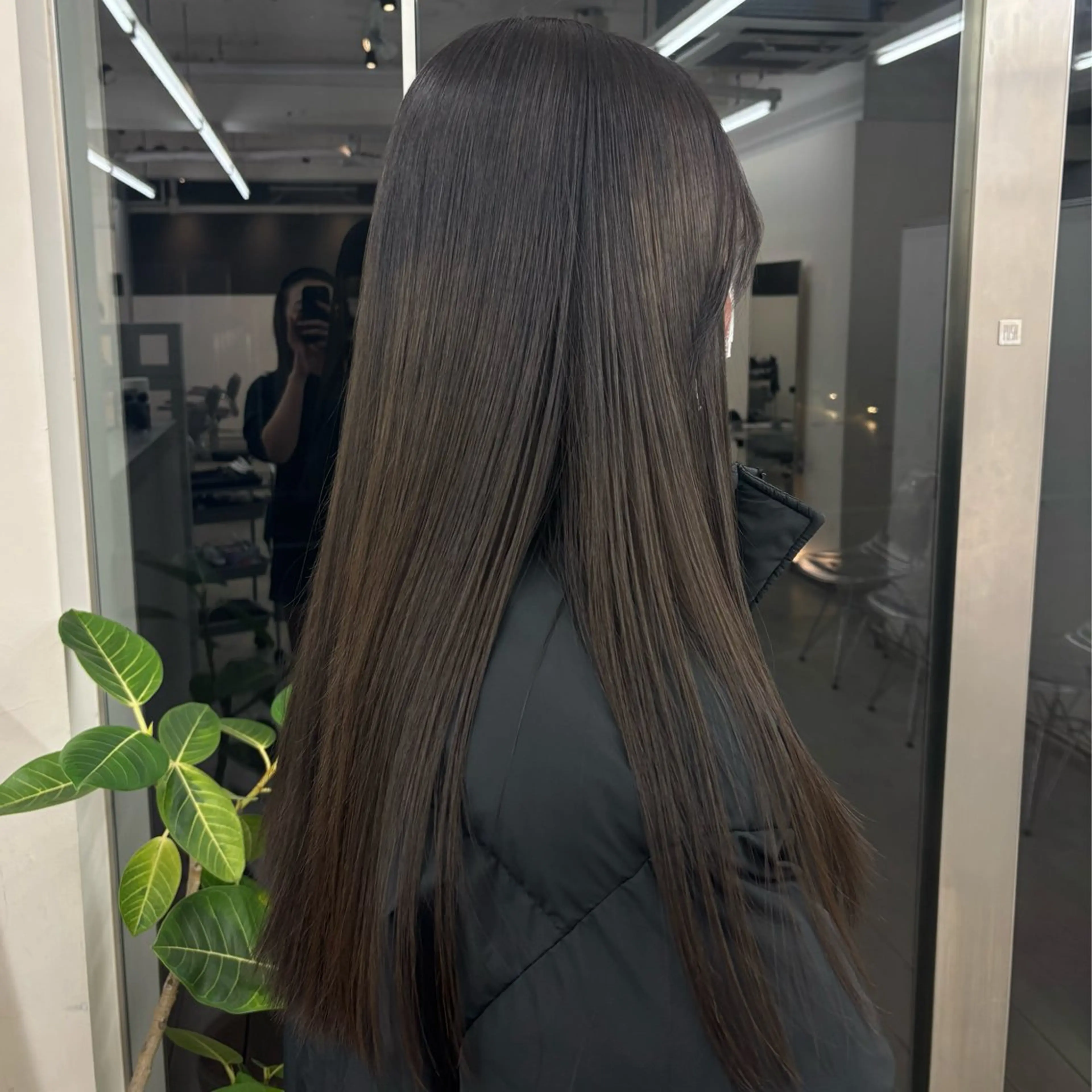 ロング 暗髪／艶髪／渋谷/ モモカ🎀のヘアスタイル