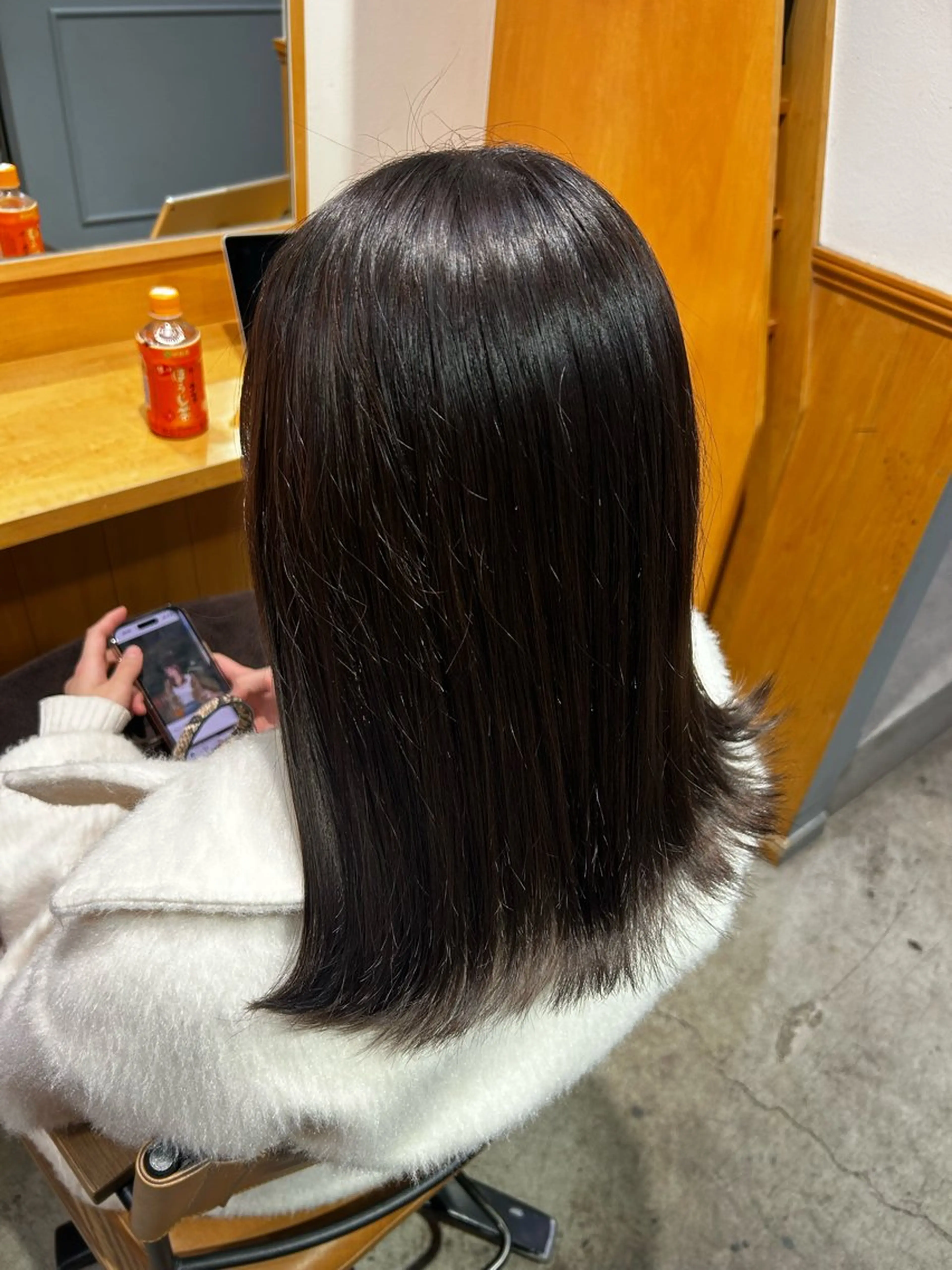 セミロング カット 【Amphi Tokyo】ななみのヘアスタイル