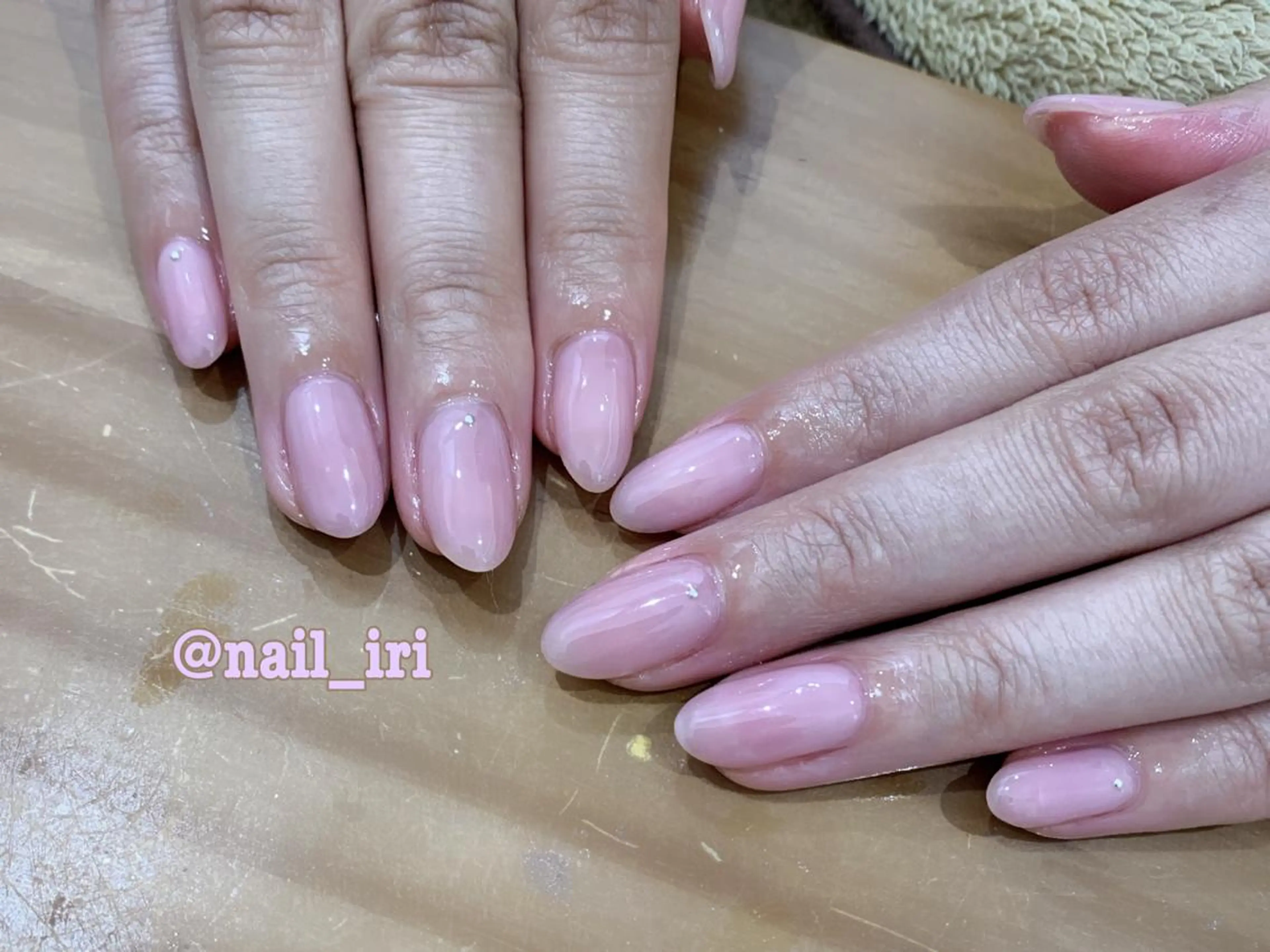 ネイル ジェルネイル ワンカラーネイル ハンドネイル 中川 愛理のネイルデザイン