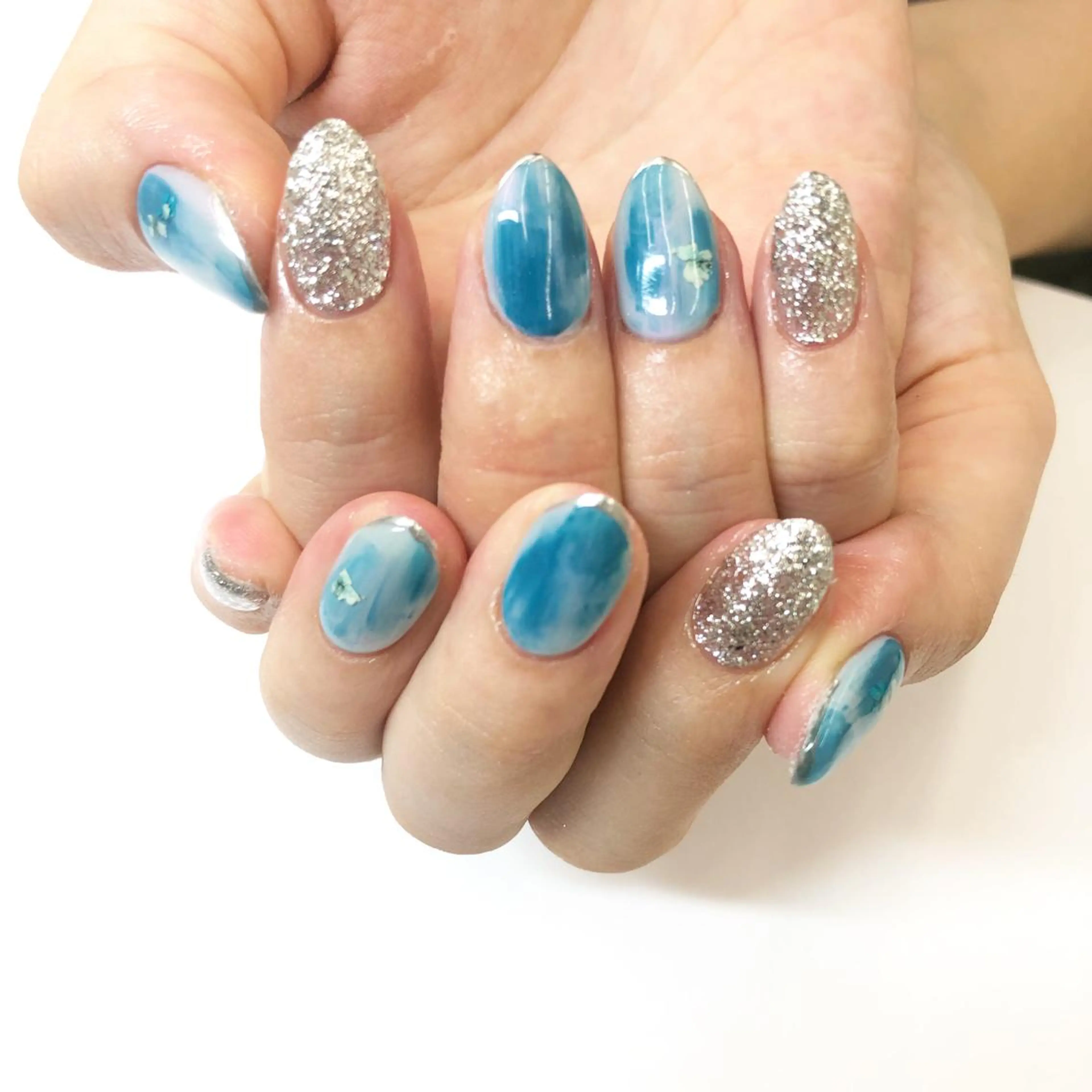 ネイル ハンドネイル Minami 🍓のネイルデザイン