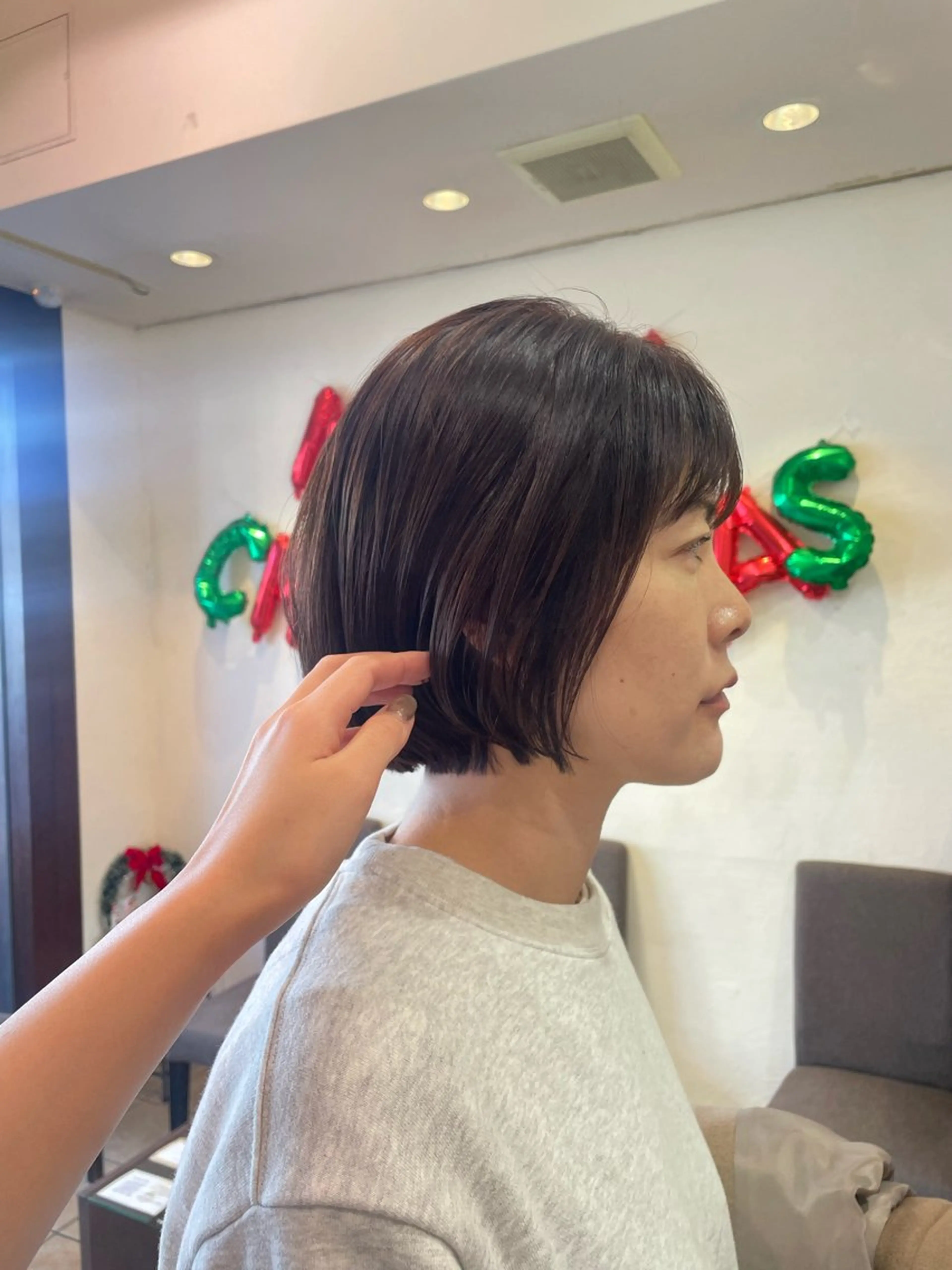 ミディアム カット ヘアカラー トリートメント 桑田 新菜のヘアスタイル