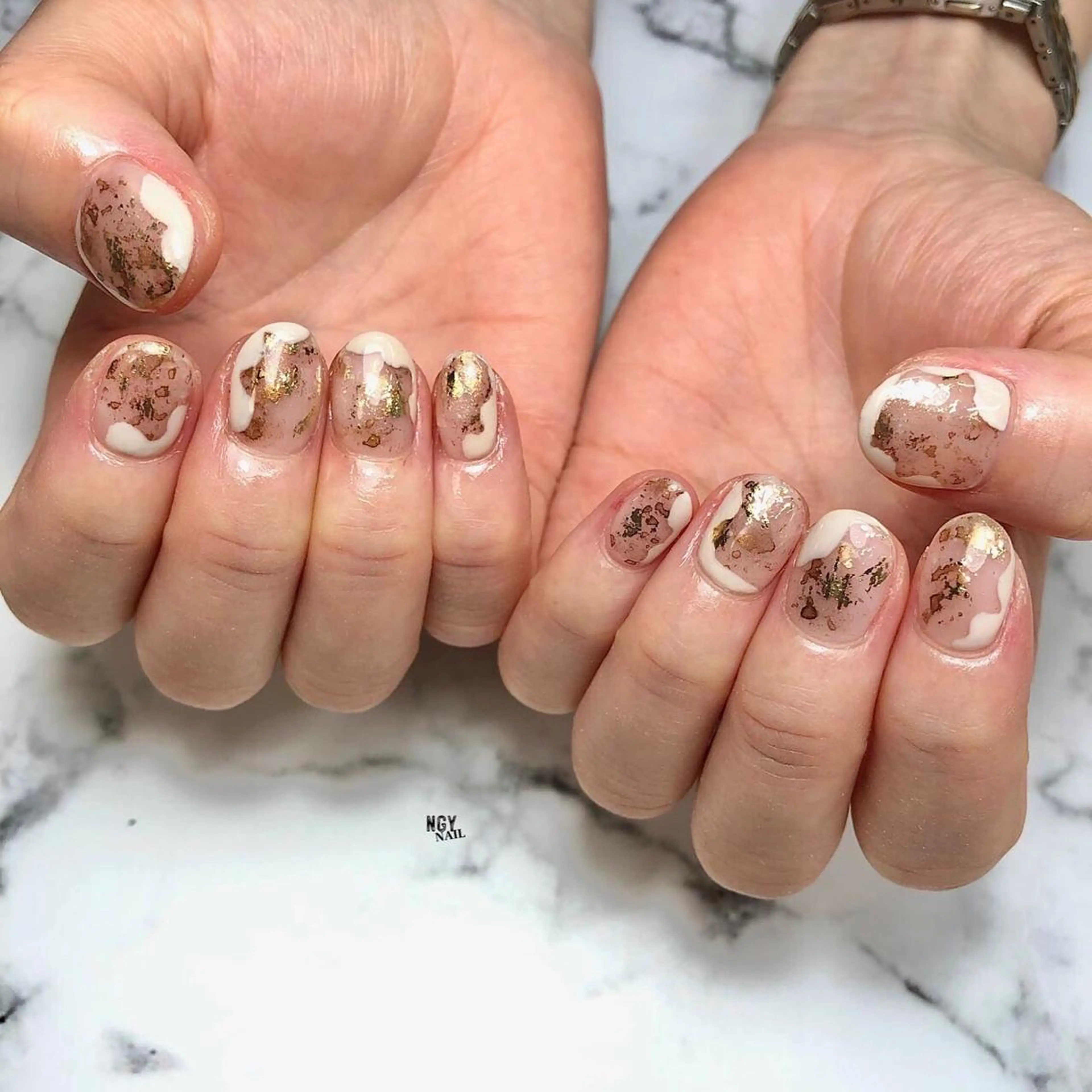 ネイル クリアネイル ジェルネイル ゴールド 韓国ネイル ニュアンスネイル ハンドネイル NAIL NOWのネイルデザイン