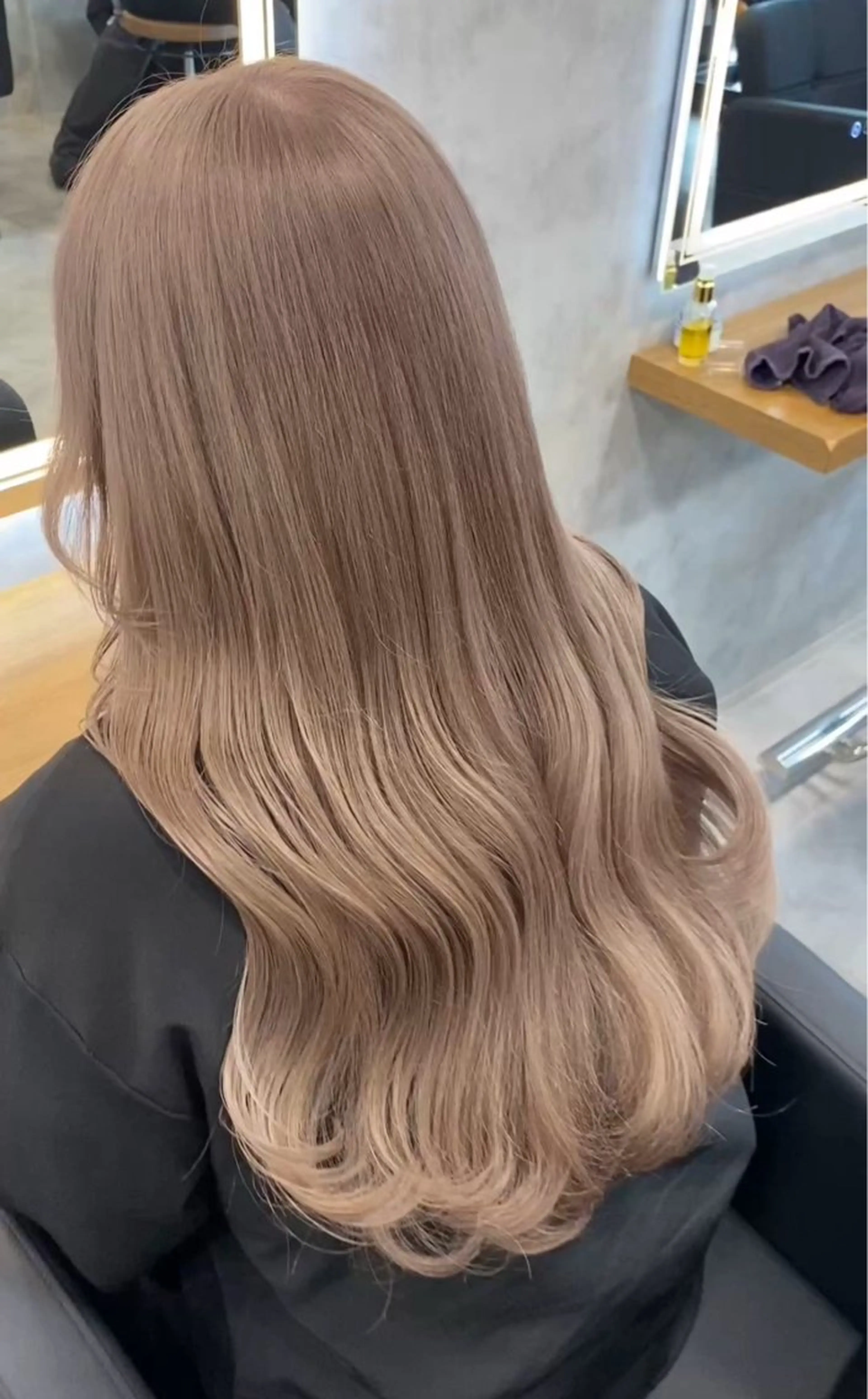 セミロング カラー ベージュカラー ミルクティーベージュ ヘアカラー トリートメント 札幌美容室 /光👑のヘアスタイル