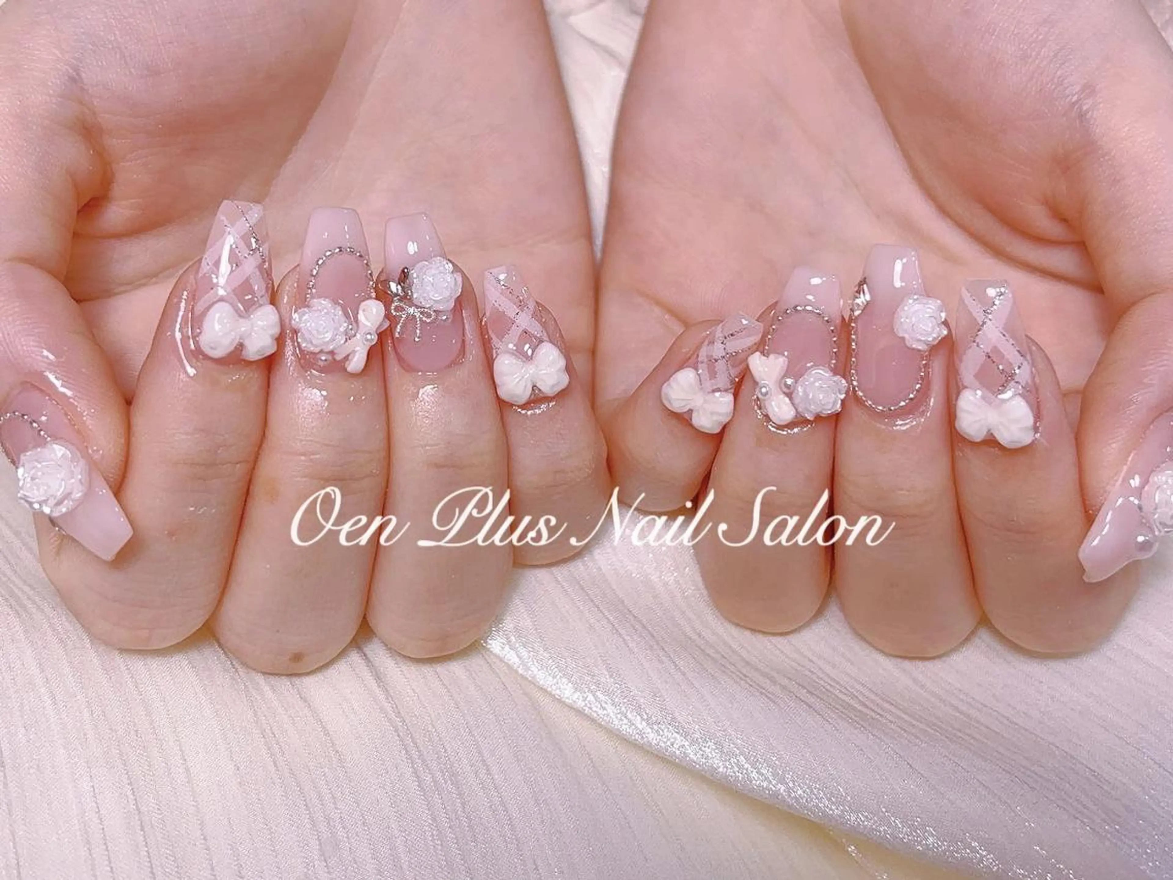 ネイル ジェルネイル キラキラネイル 韓国ネイル ラメ(グリッター) マグネットネイル haruka 🧸のネイルデザイン