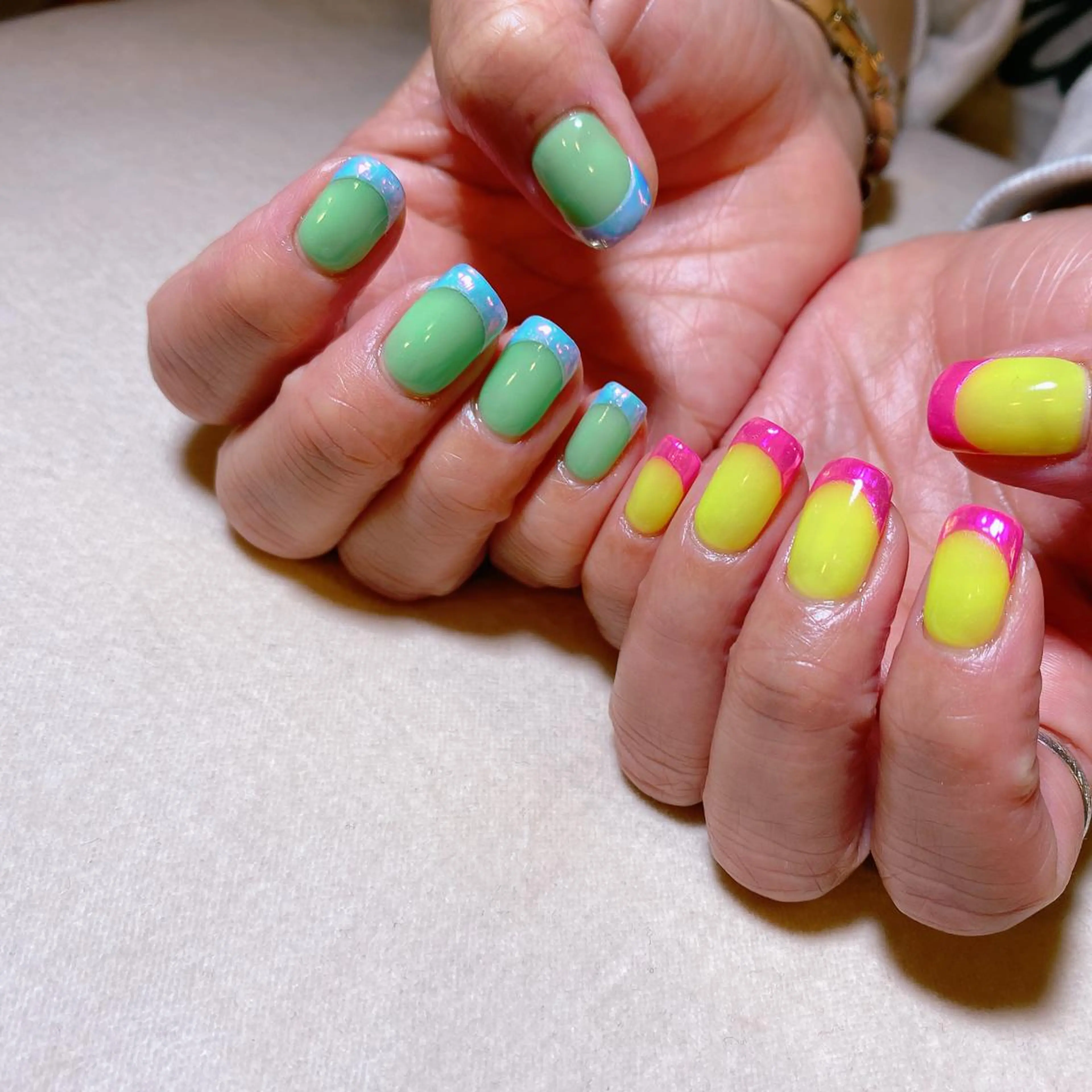 ネイル フレンチネイル ミラーネイル Nail Room Bellisのネイルデザイン