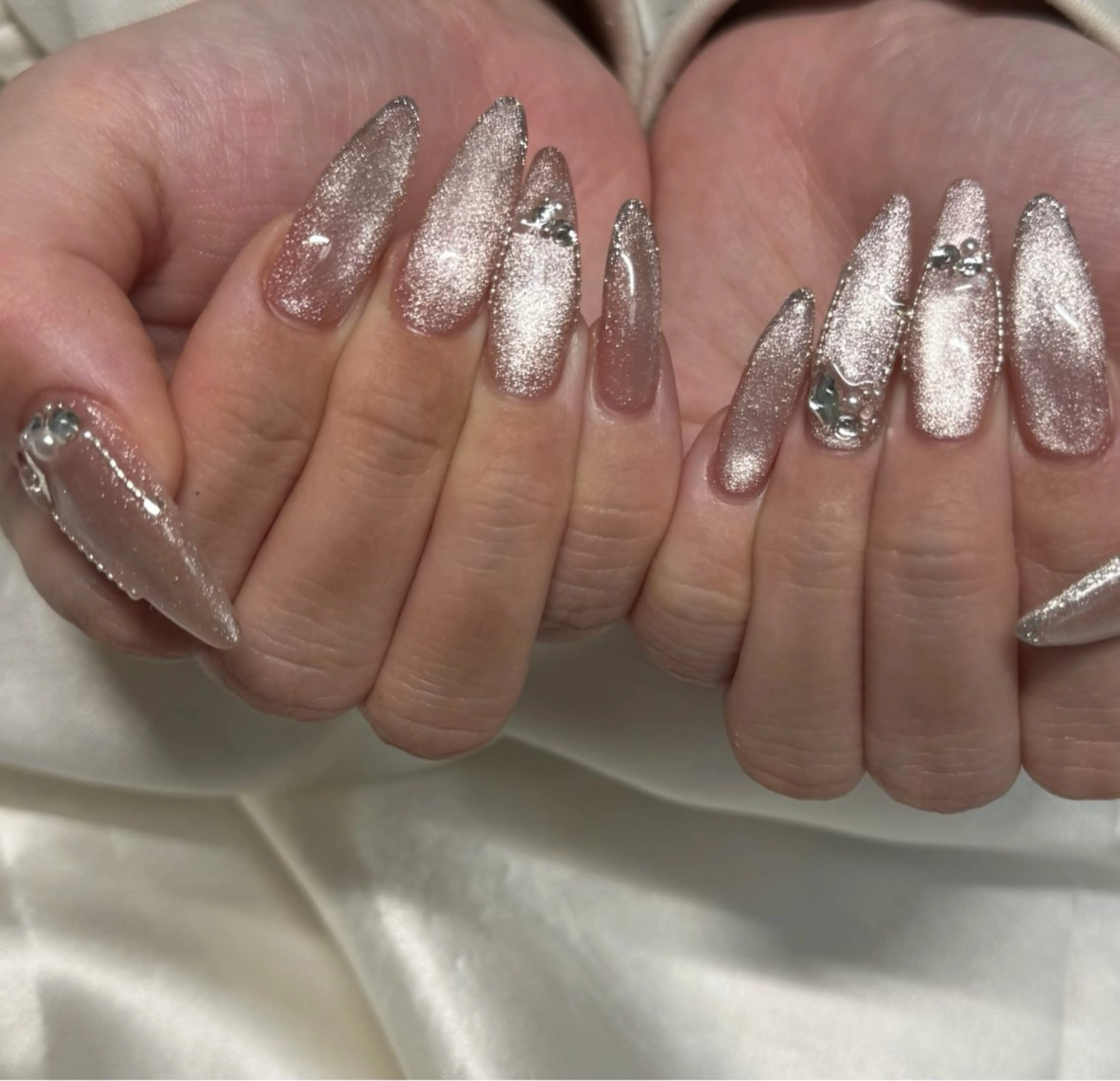ネイル キラキラネイル マグネットネイル ワンホンネイル ハンドネイル Lino nail *Ayakaのネイルデザイン