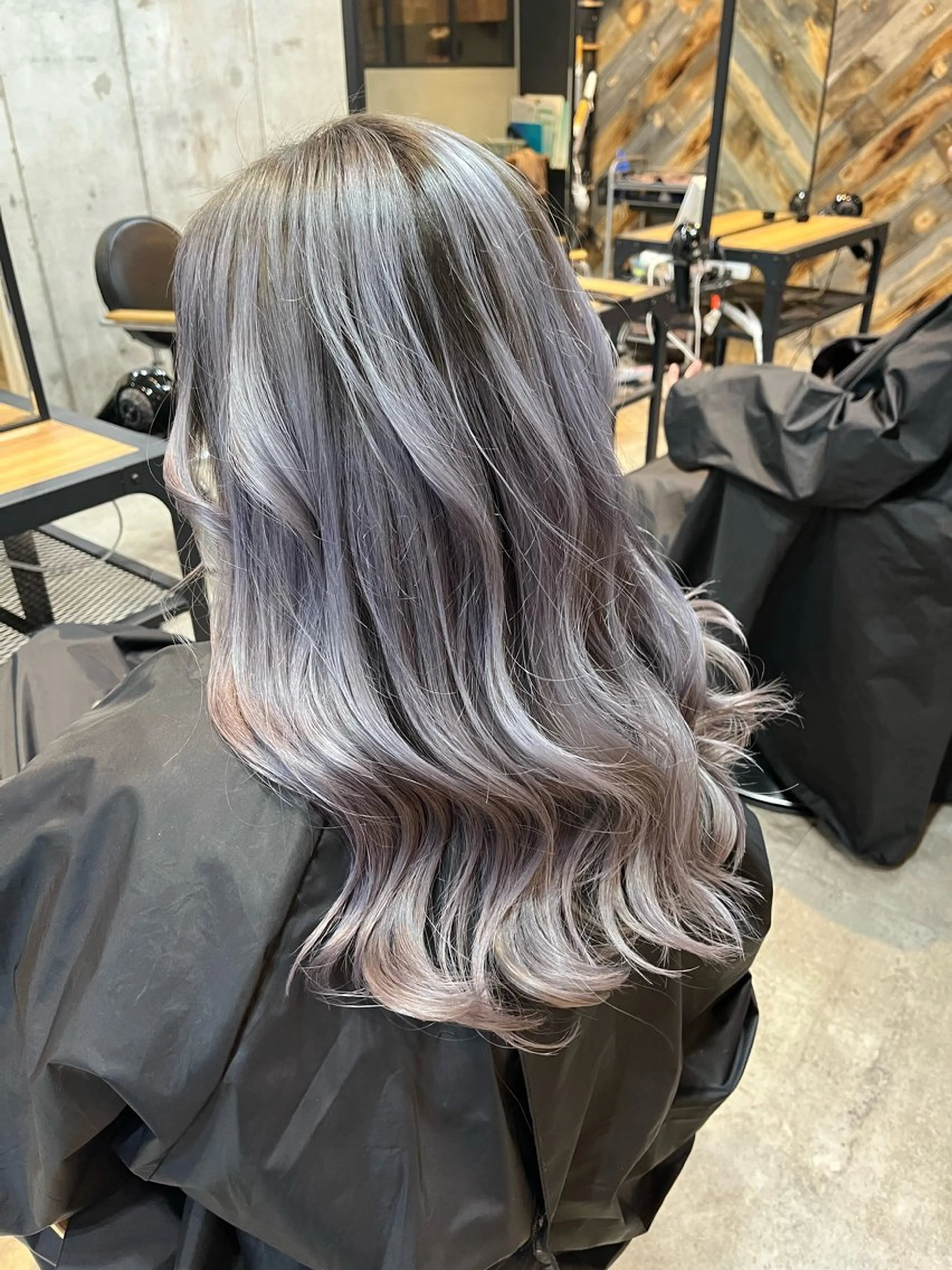 ロング ロング ヘアカラー トリートメント 山本 みきのヘアスタイル