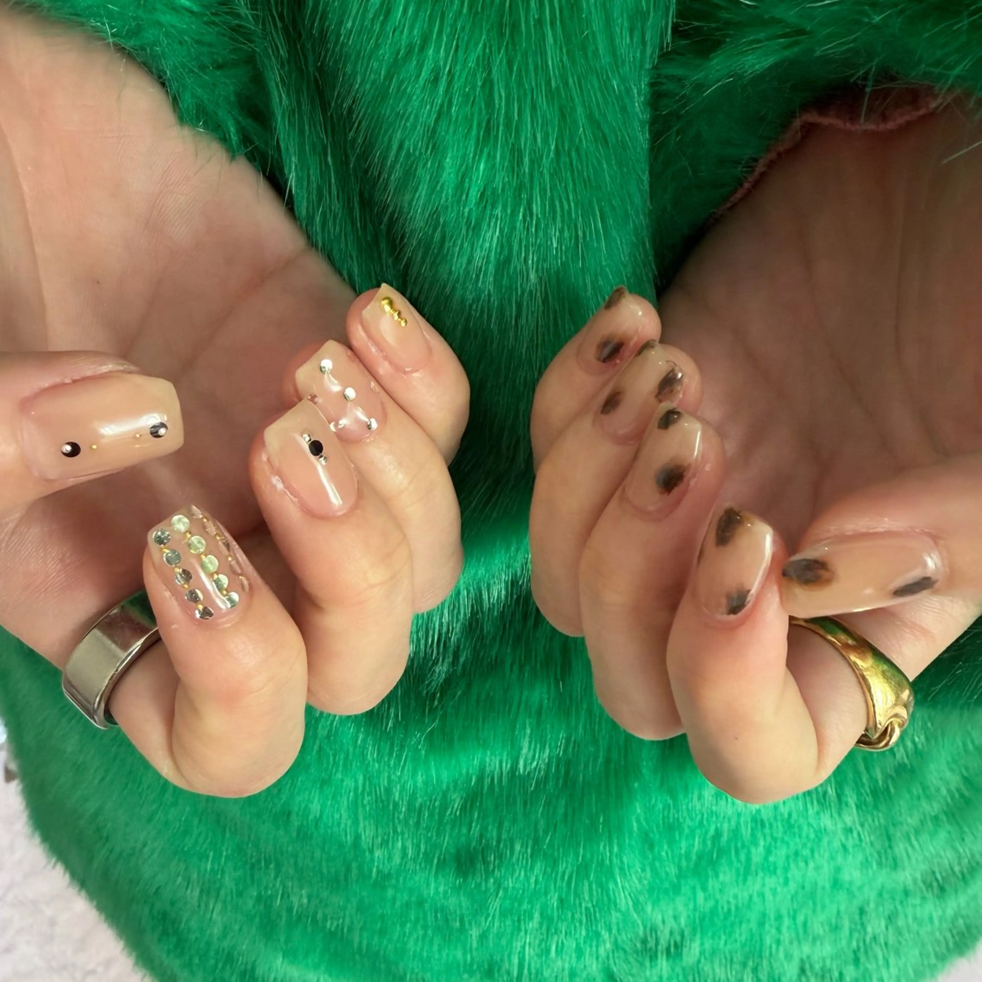 ネイル アートネイル ジェルネイル 持ち込み ストーンネイル Nail mood デザイン持ち込みokのネイルデザイン