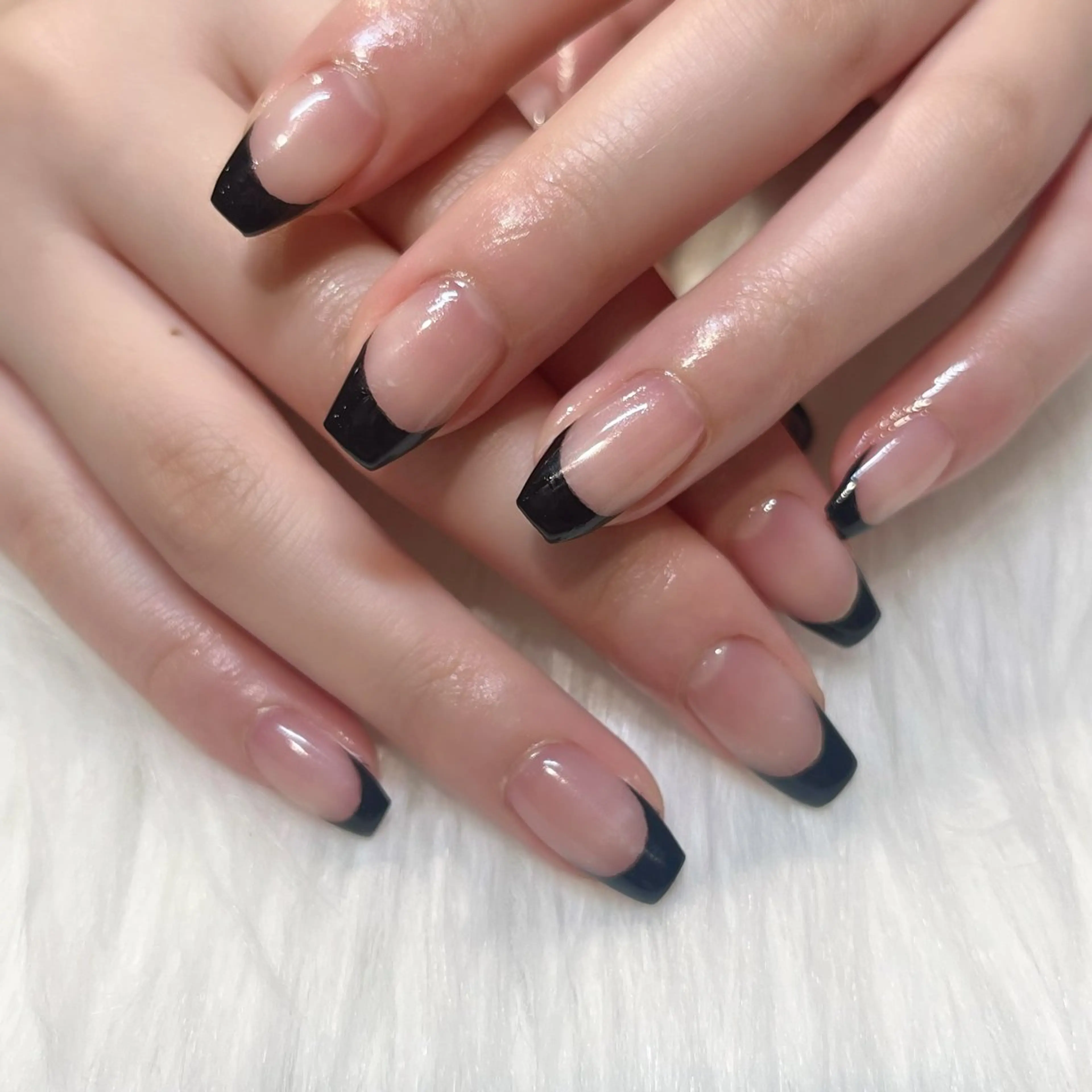 ネイル アートネイル フレンチネイル ガーリー 韓国ネイル 持ち込み KOKONA 🎀のネイルデザイン