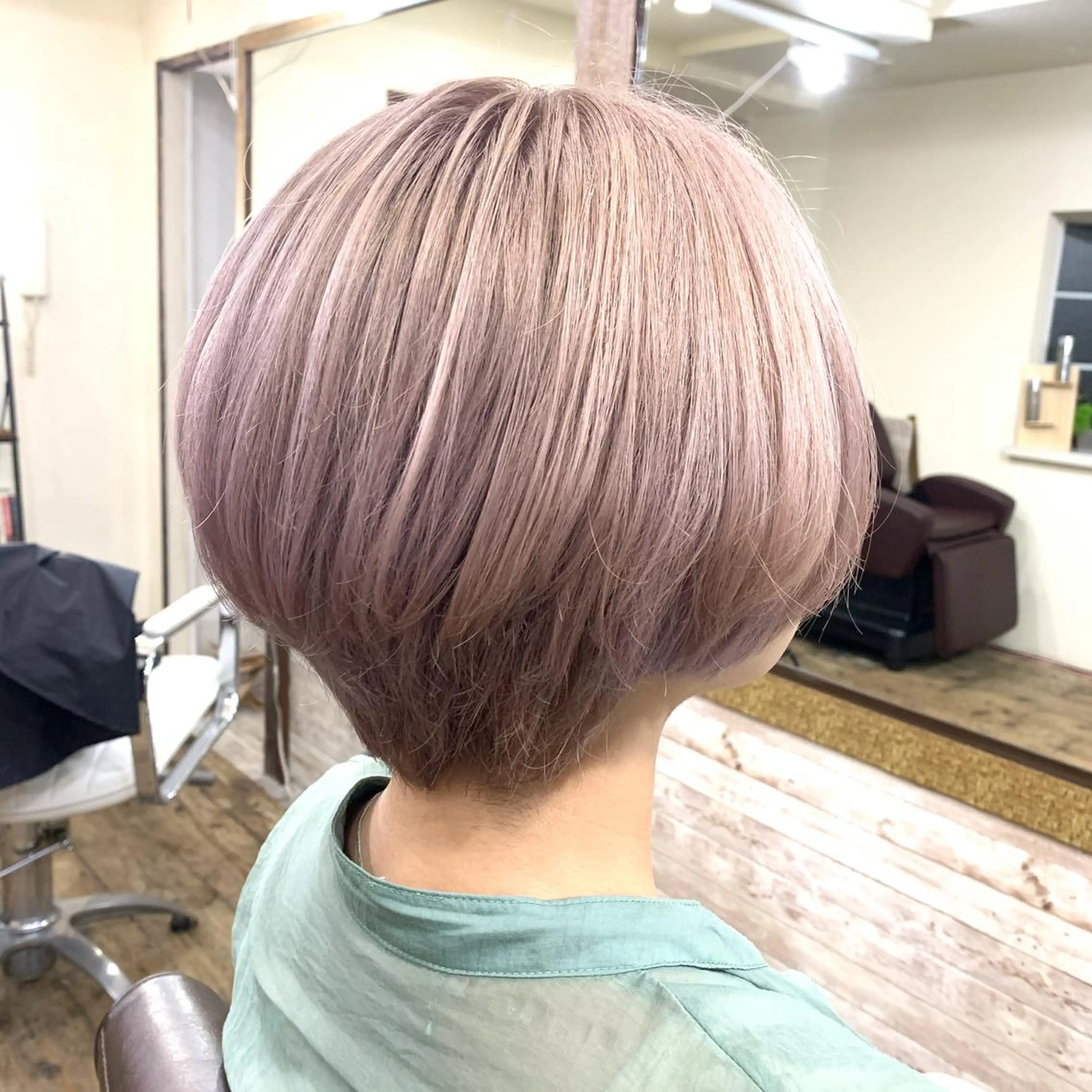 ショート カラー 渡辺 健太のヘアスタイル