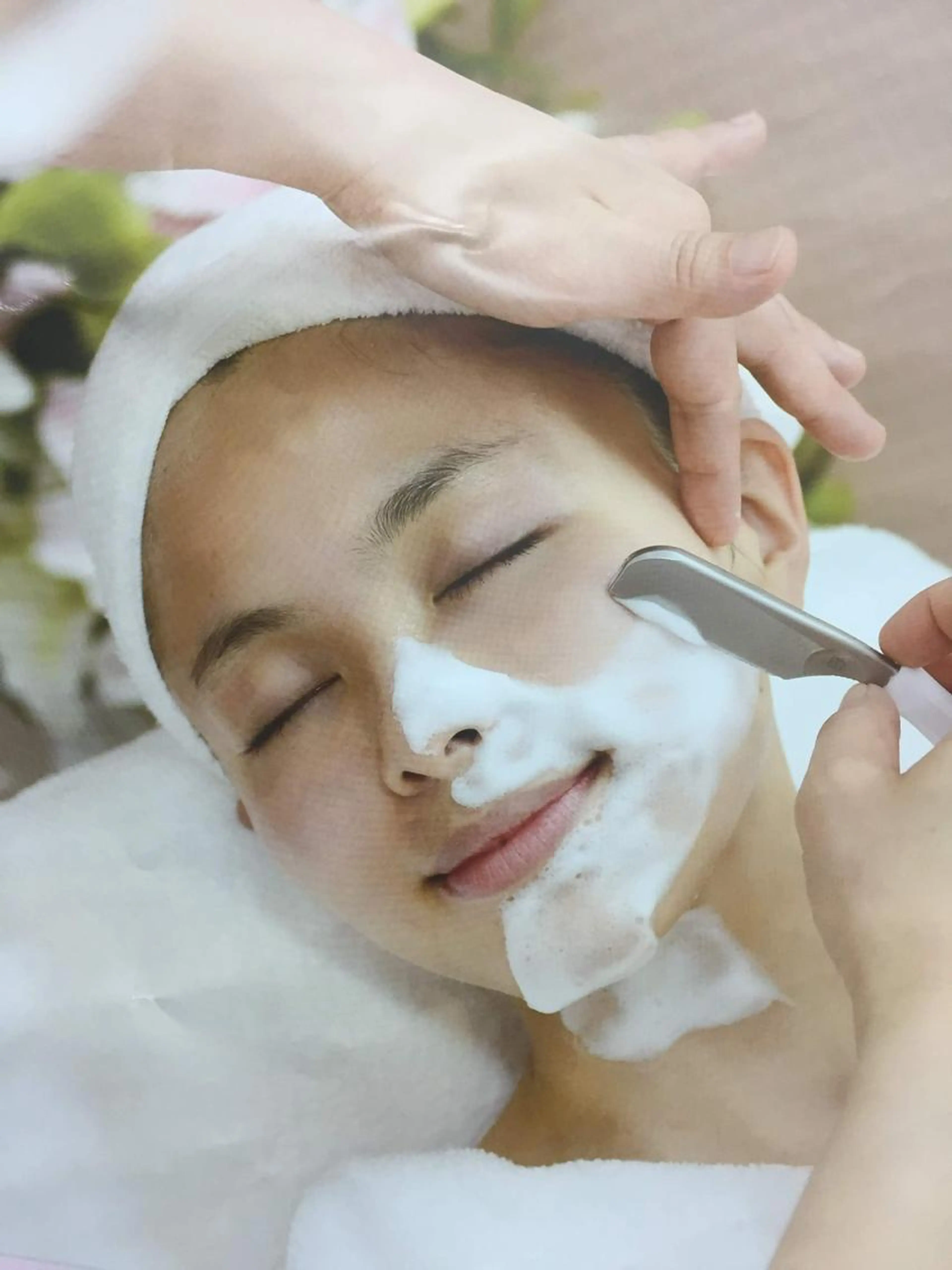 お顔そり美容法(シェービング)の写真