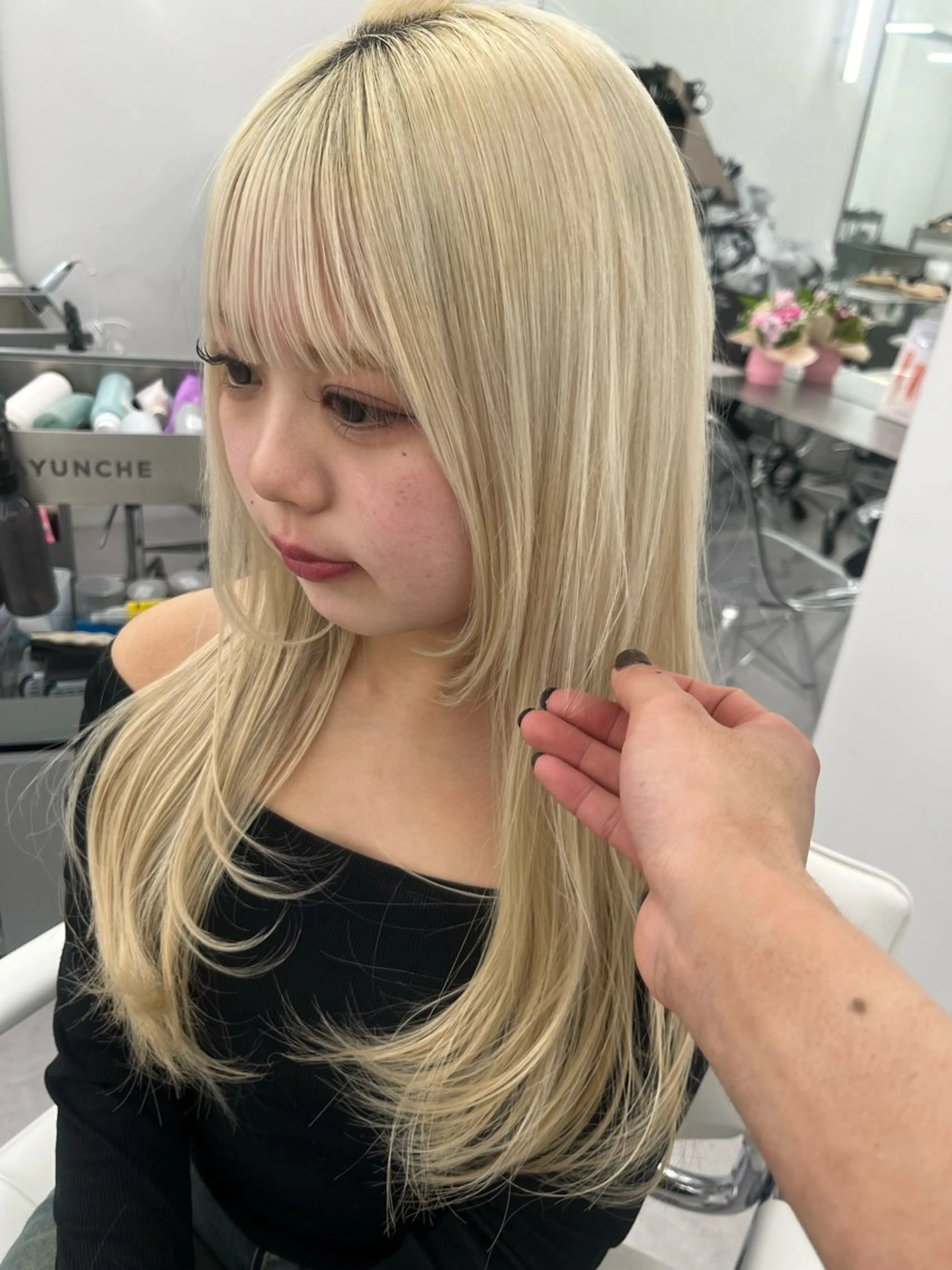 カラー アッシュ ベージュカラー 黒髪 ブリーチ ブルーカラー 透明感カラー✨🩵 韓国ヘアkanatoのヘアスタイル