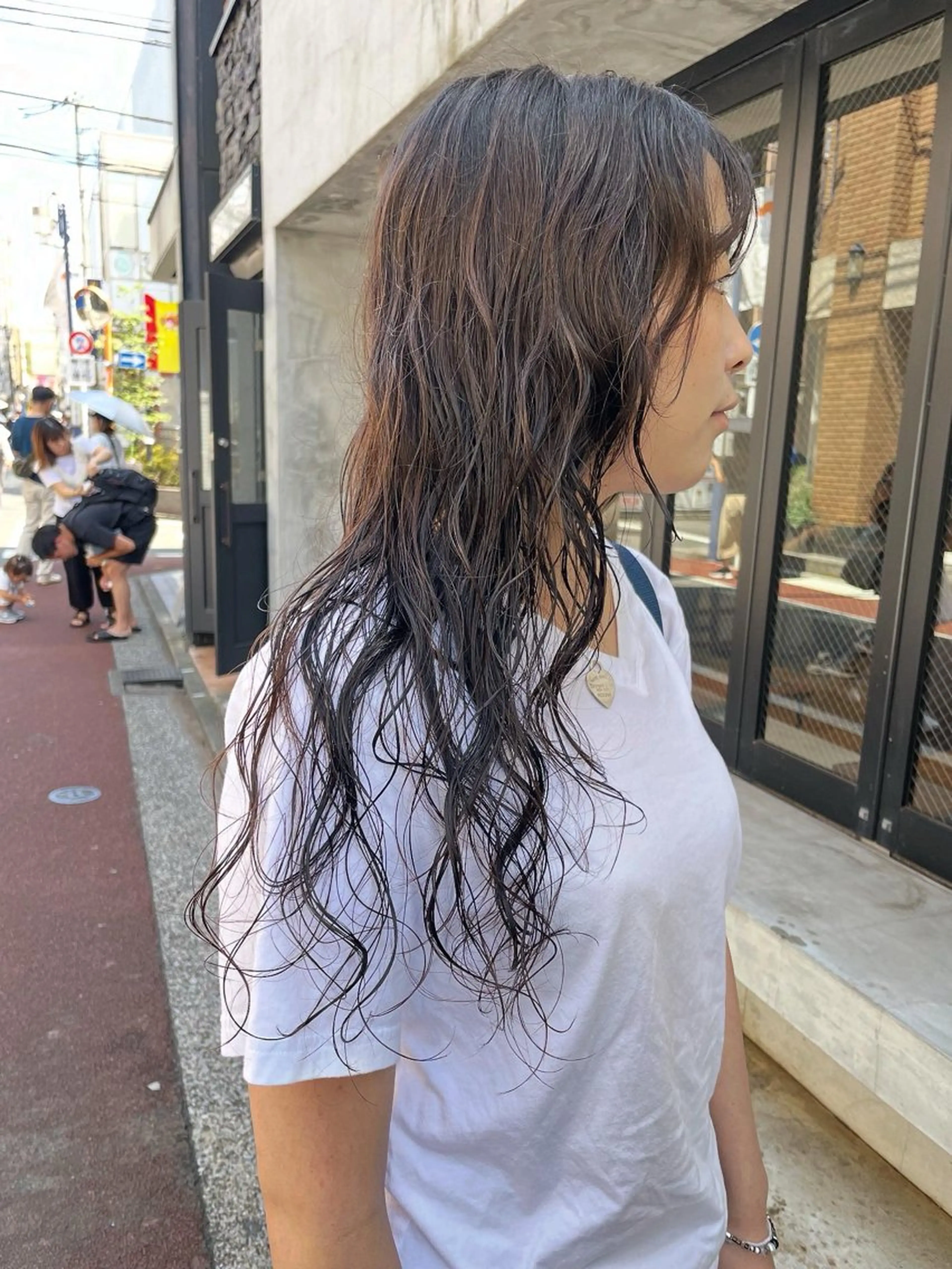 ロング パーマ ロング レイヤー×初 パーマ|hinakoのヘアスタイル