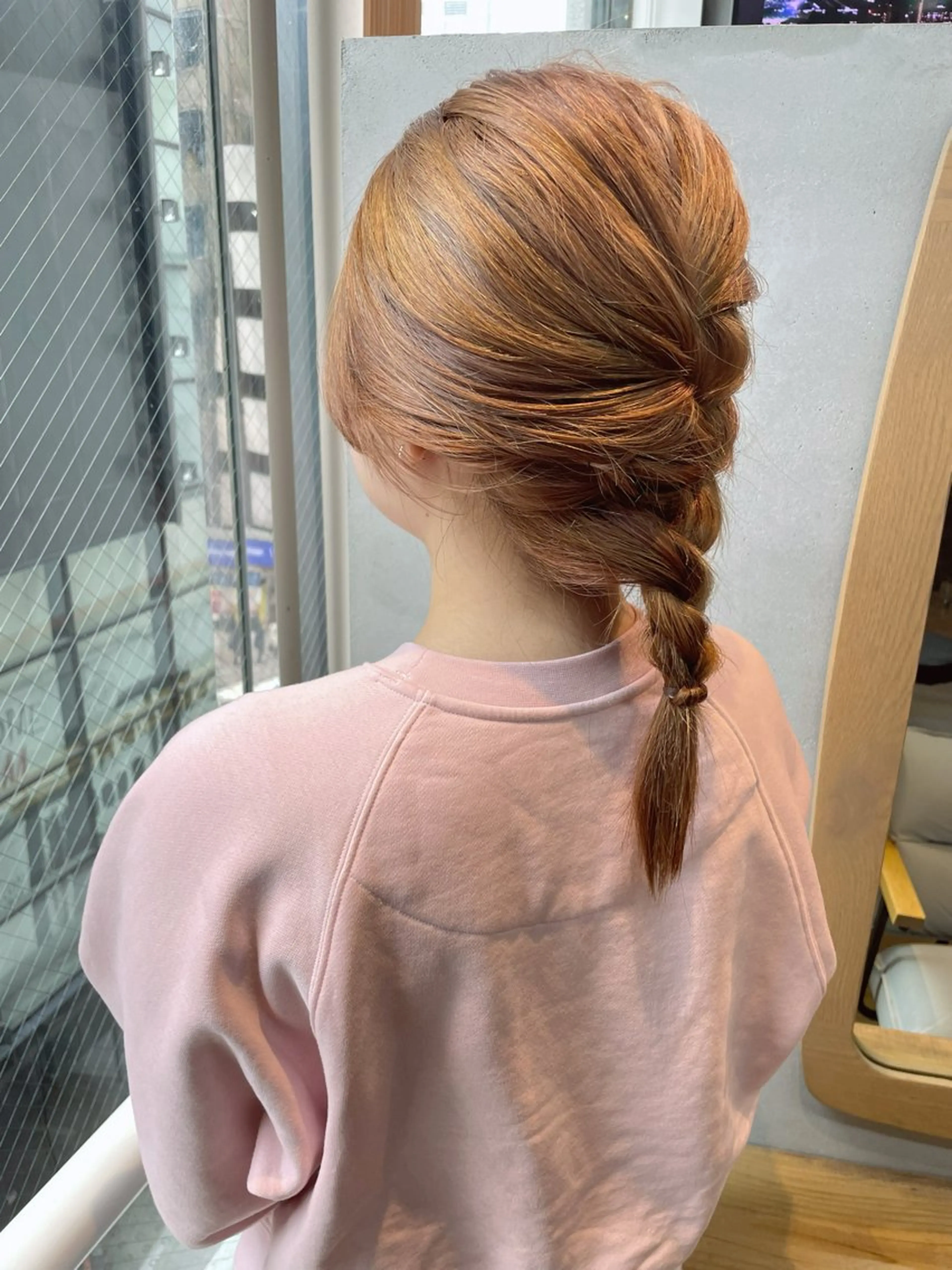 セミロング カラー ブリーチ オレンジ ピンクカラー 女性リピ90%🍨 🩷佐藤みずきのヘアスタイル