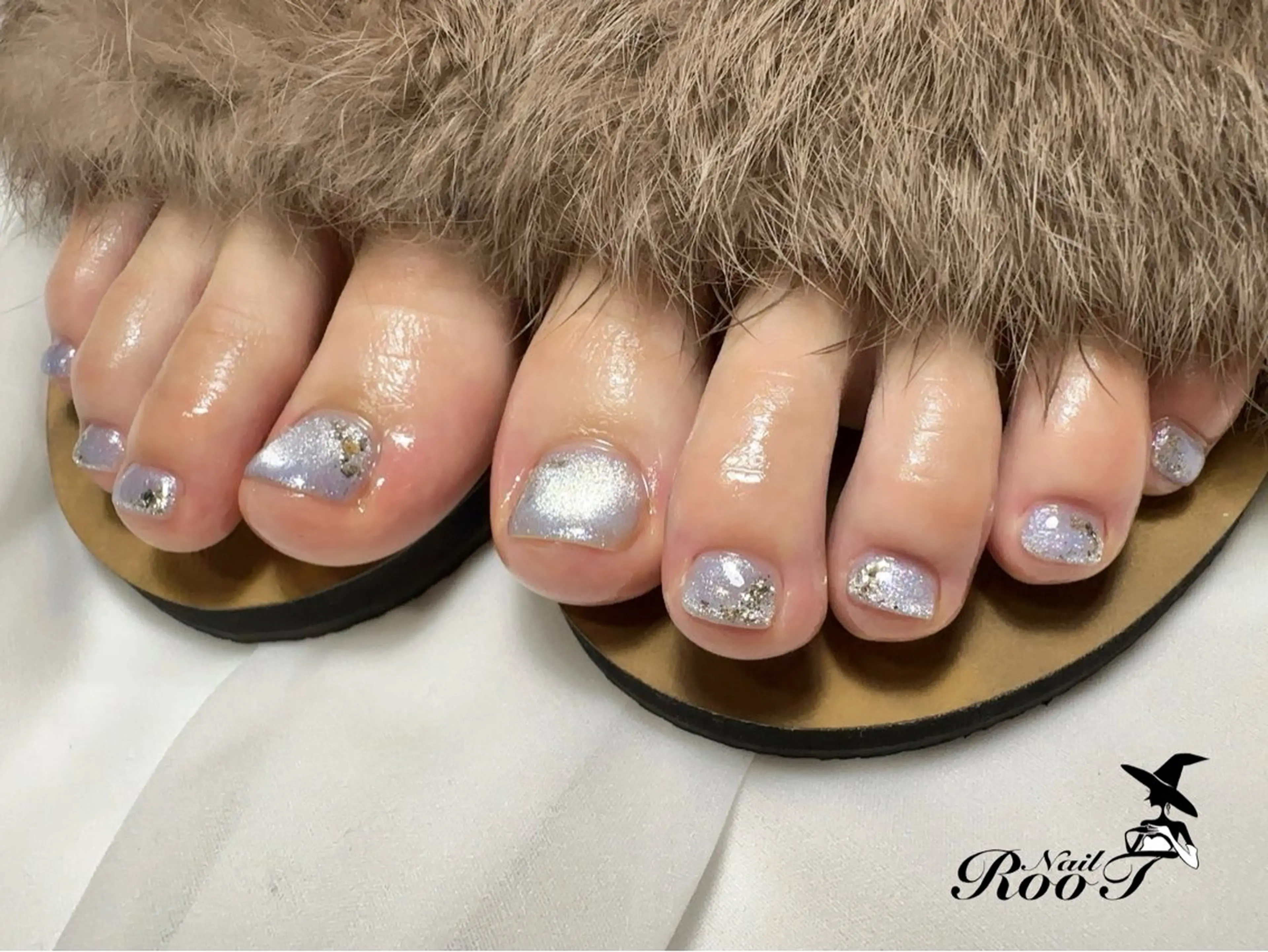 ネイル フラッシュネイル フラッシュマグ ラメ(グリッター) フットネイル RooT Nailのネイルデザイン